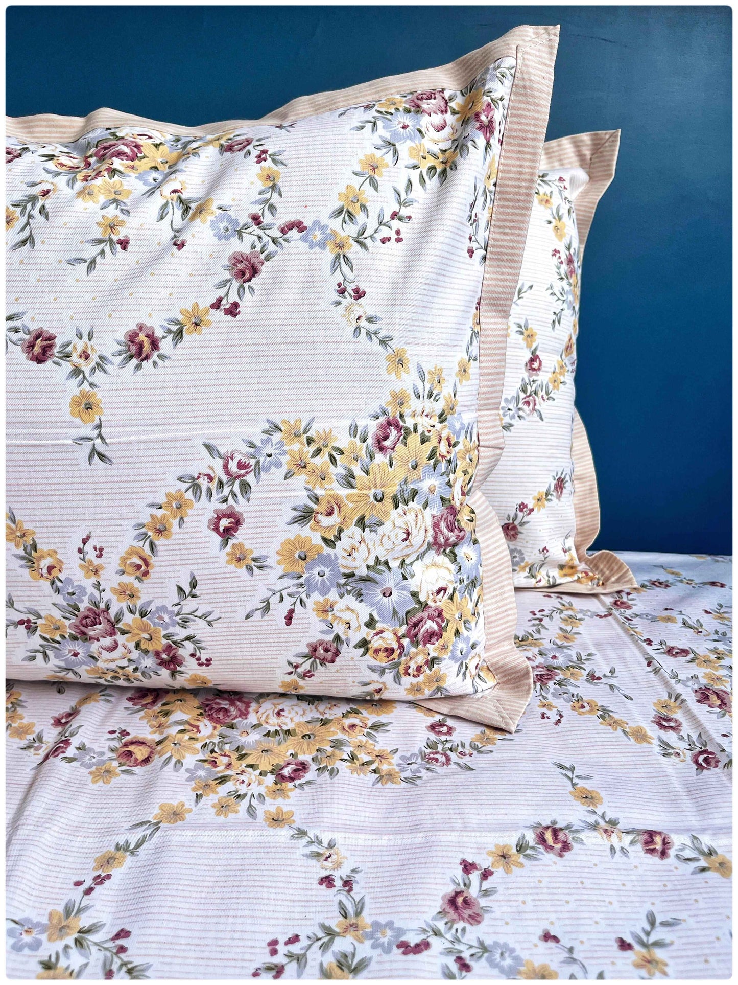 Decaso Florals - Beige