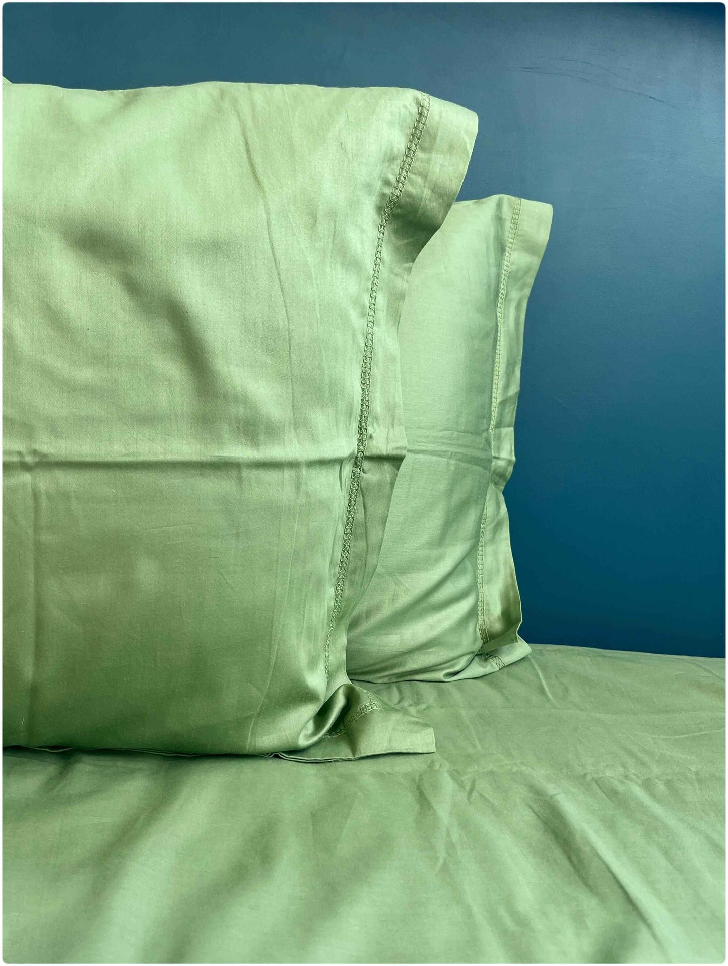 Solid Olive Green – 300 TC Premium Cotton Bed Sheet Set
