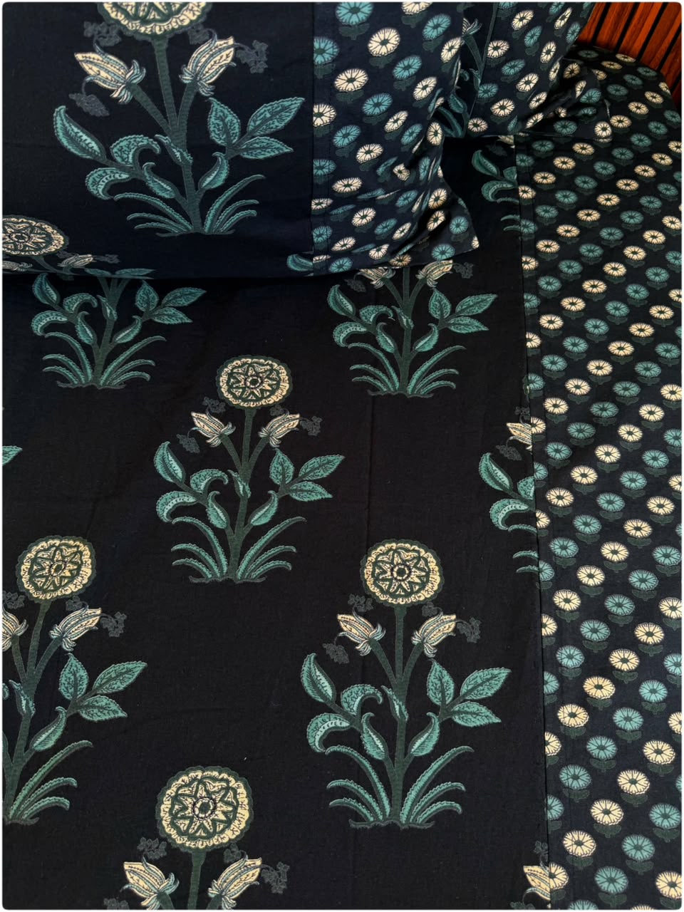 Ethnic Premium Queen Size Bedsheet - Black