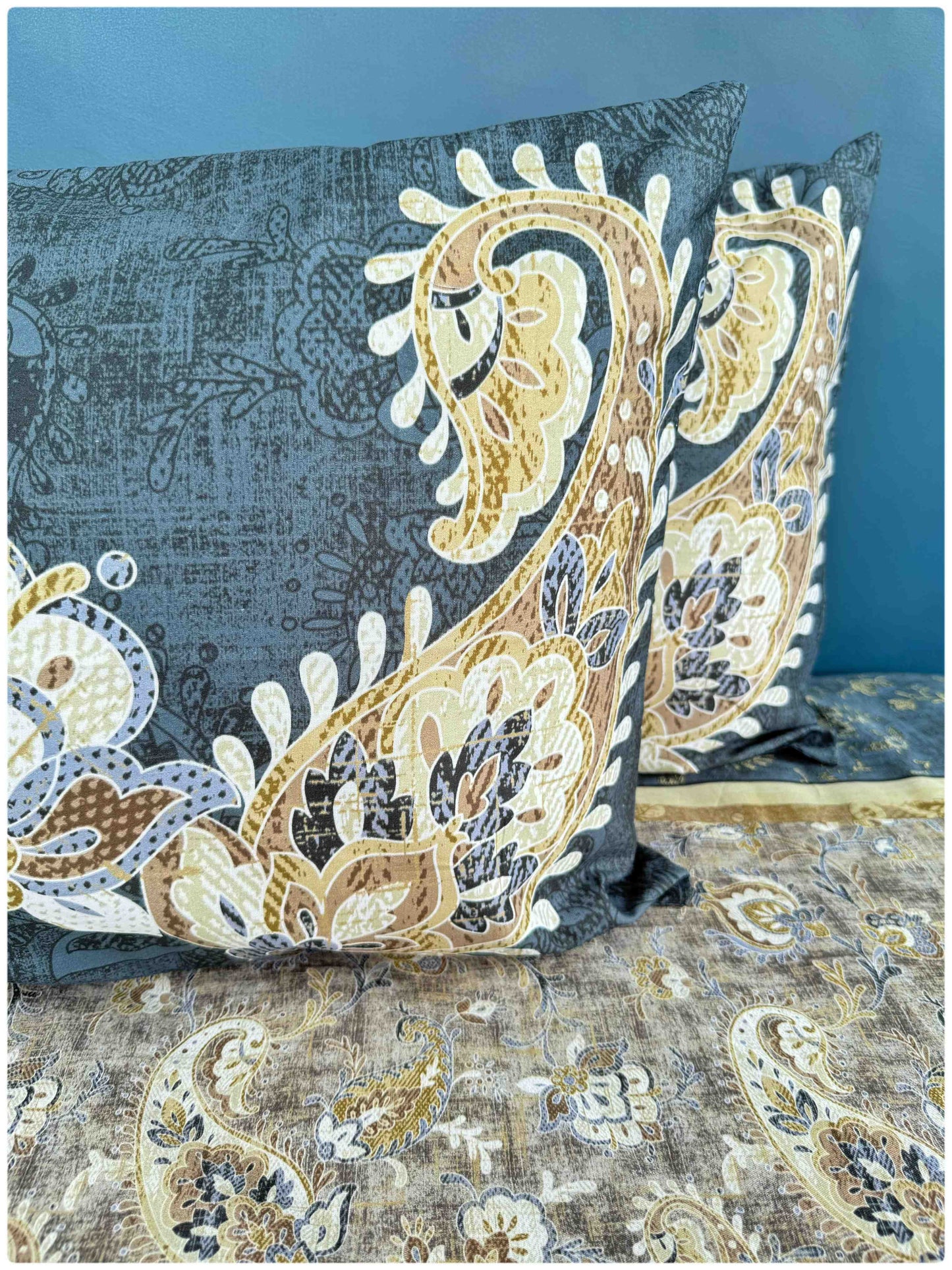 Decaso Paisley - Earthy Brown & Teal