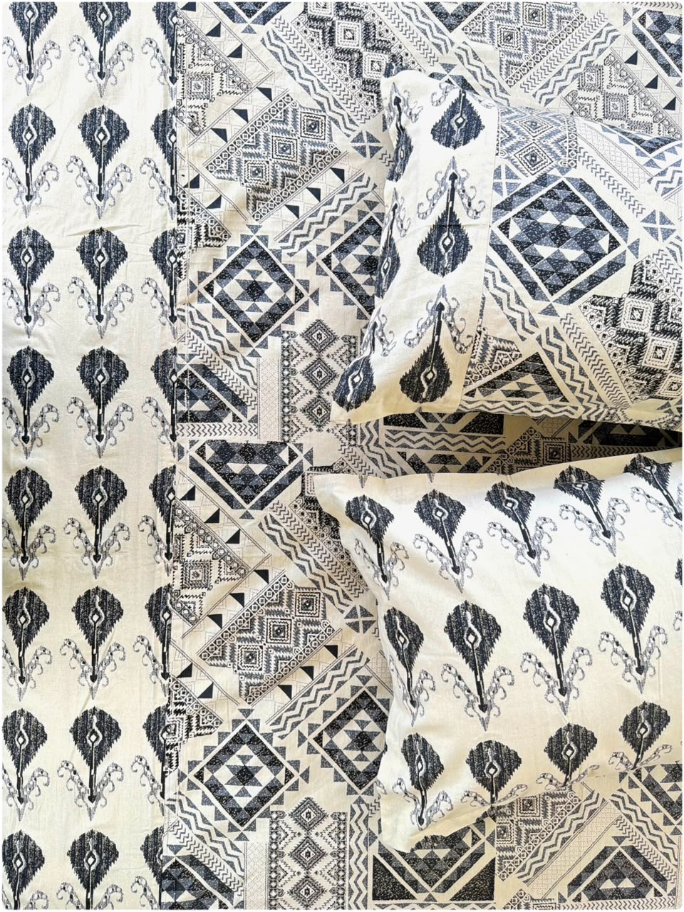 Ethnic Premium Queen Size Bedsheet - Cream & Black