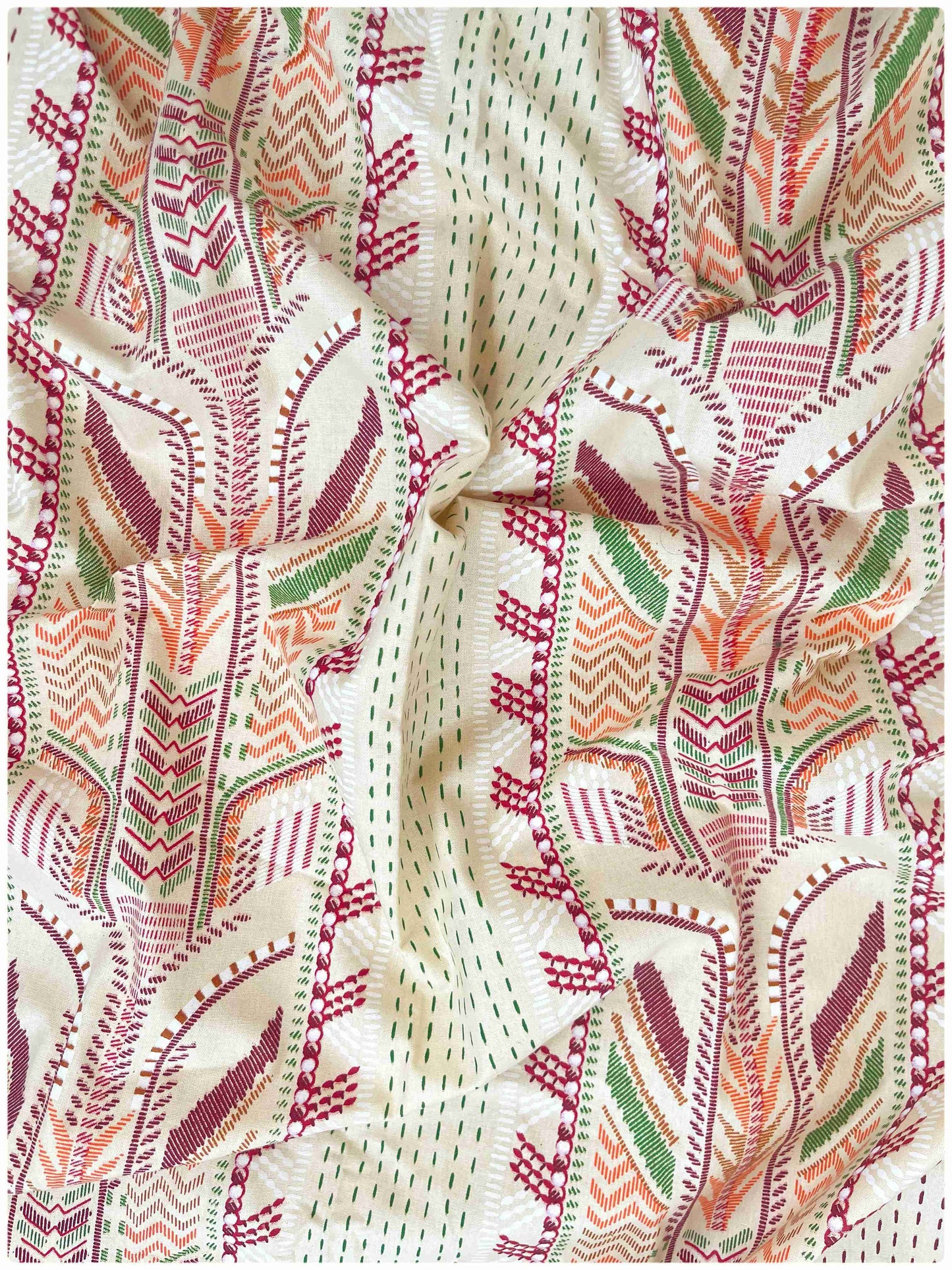 Decaso Embroidery Print - Red