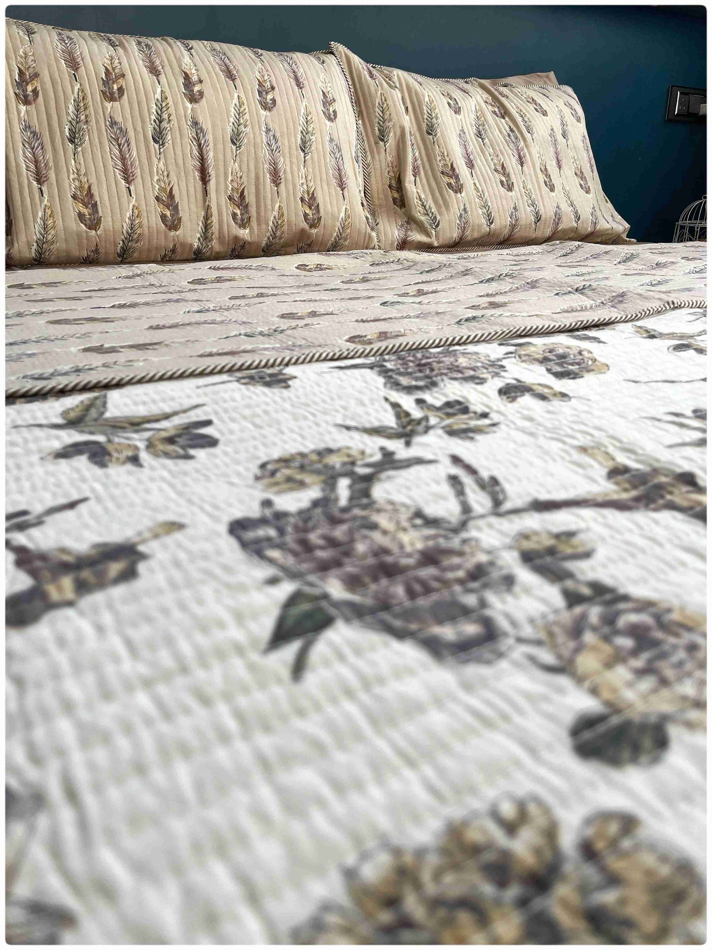 Decaso Bedspreads - Brown