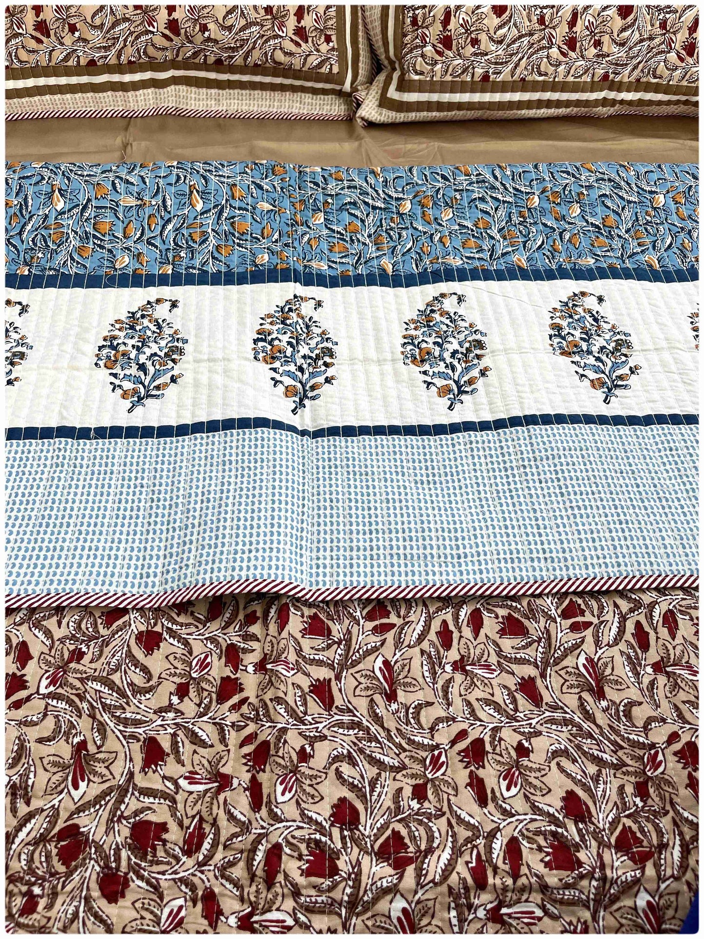 Decaso Bedspreads - Maroon