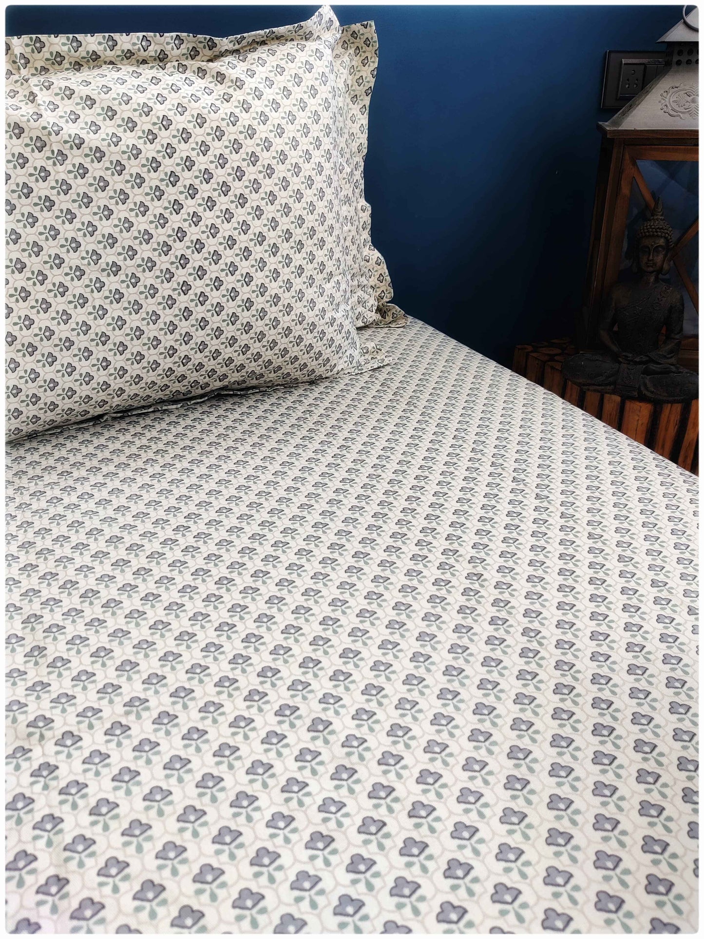 Decaso Florals - Grey