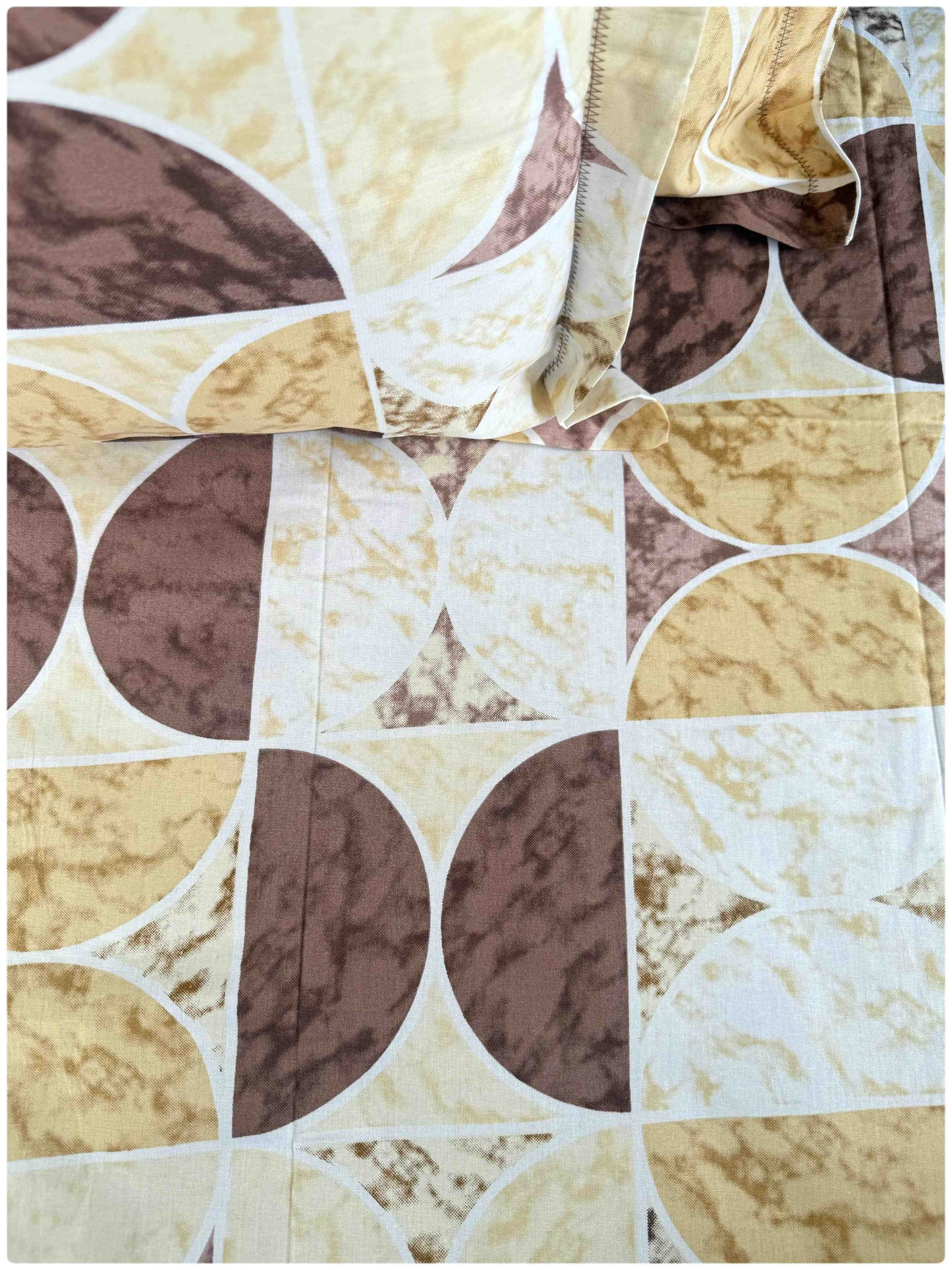 Decaso Semi - Mustard & Brown