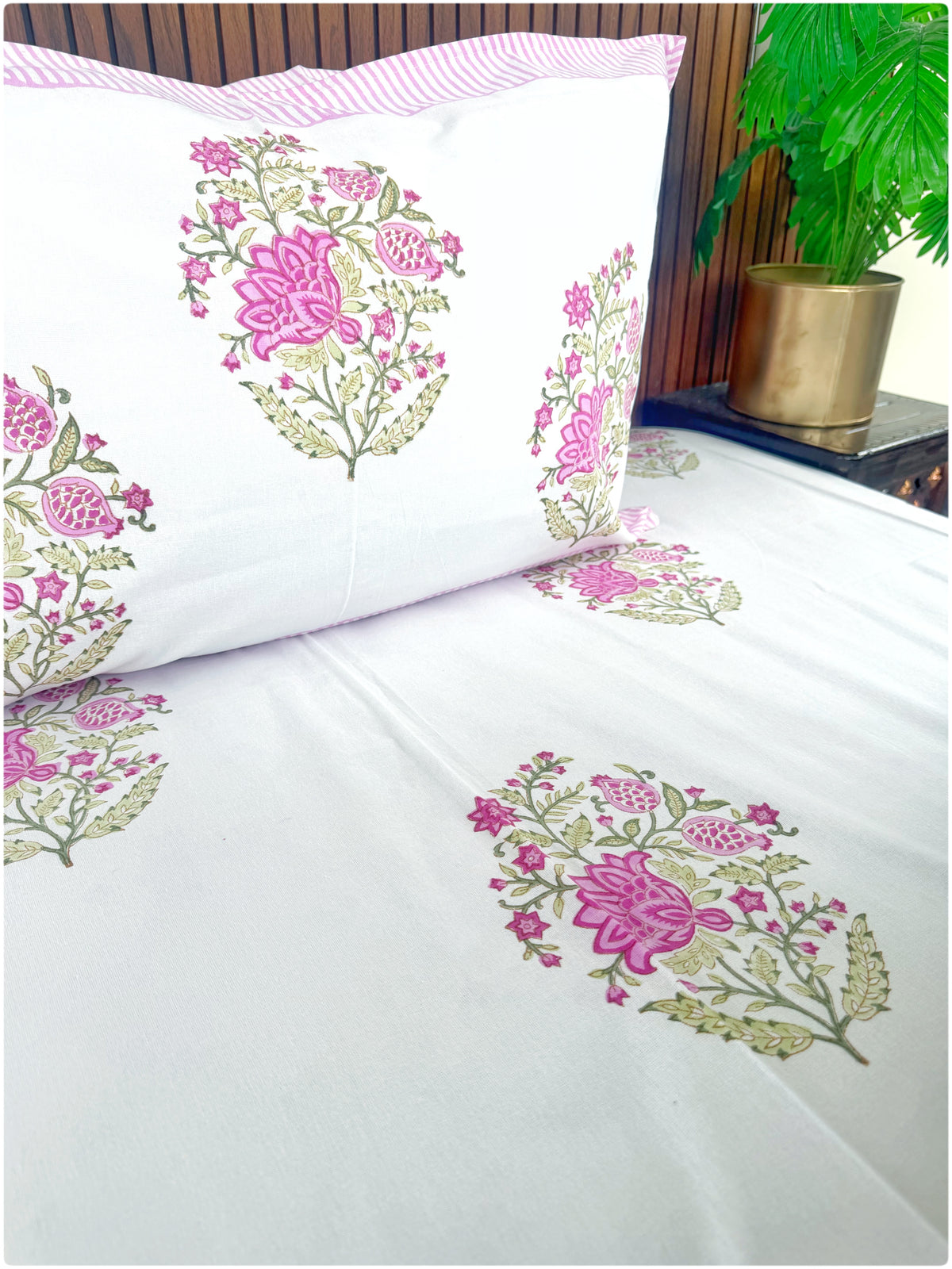 White & Pink OG Handblock Bedsheet