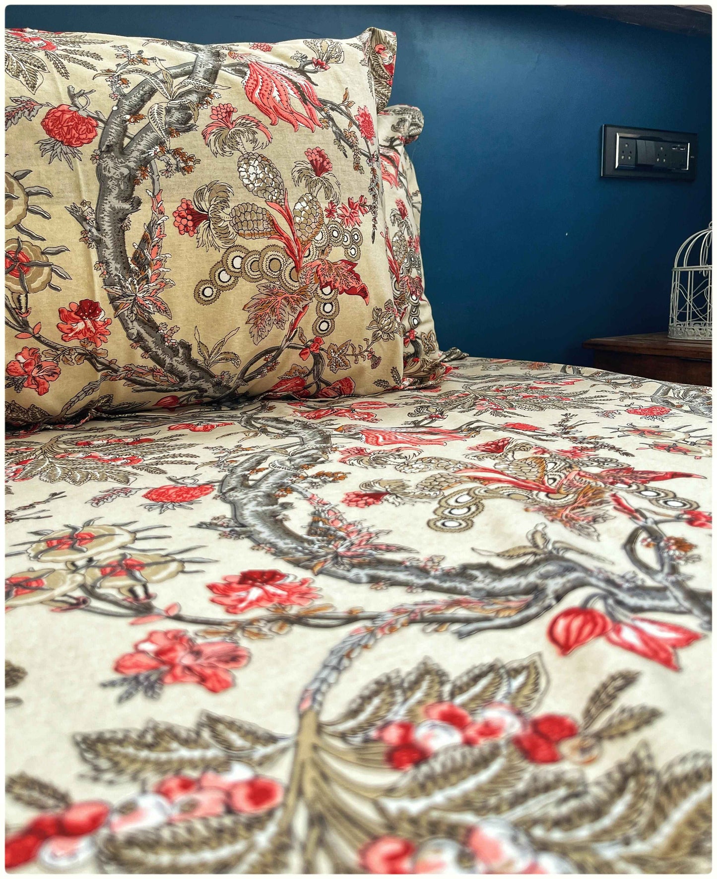 Decaso Florals - Beige & Peach
