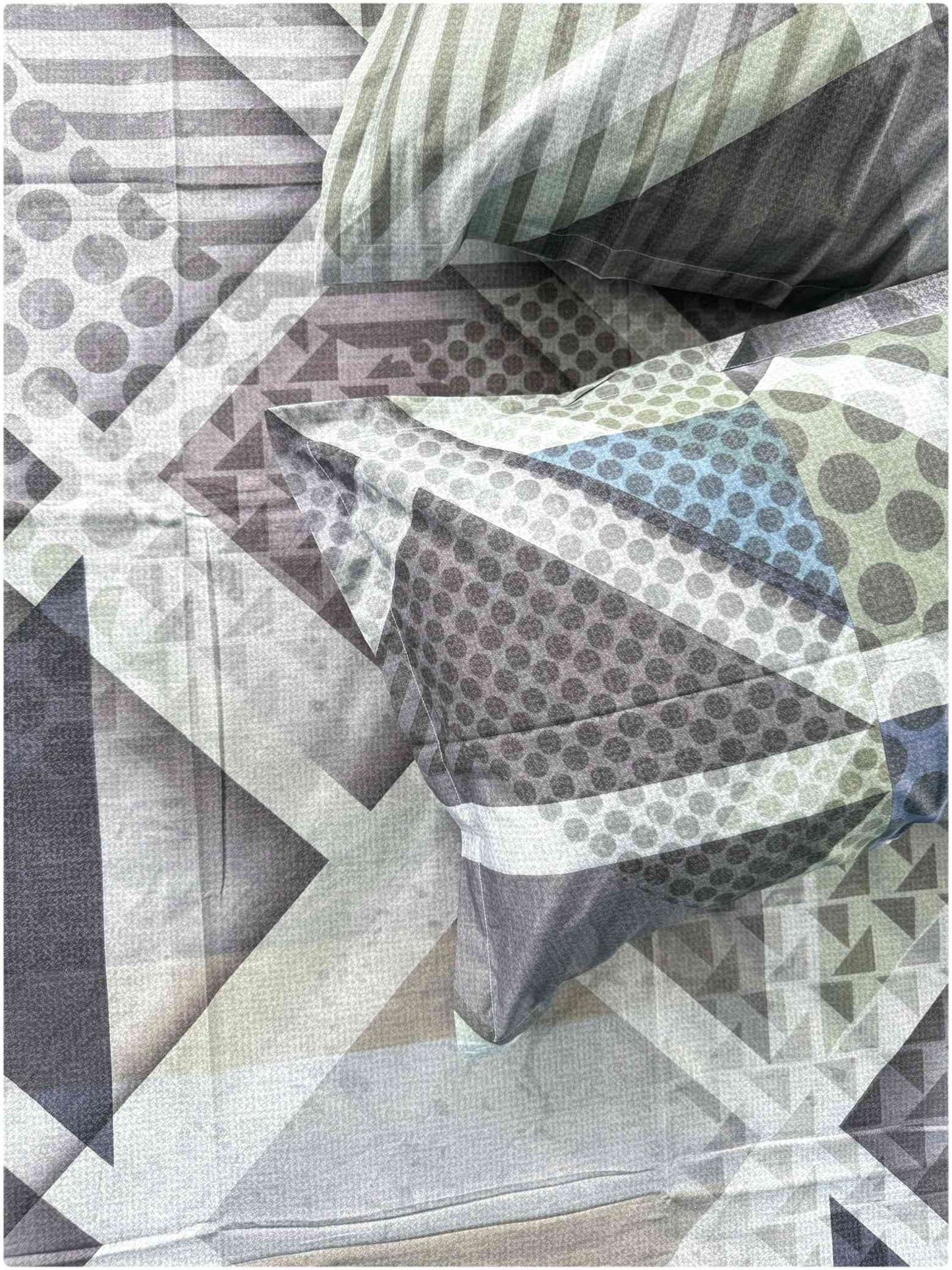 Decaso Triangle - Green