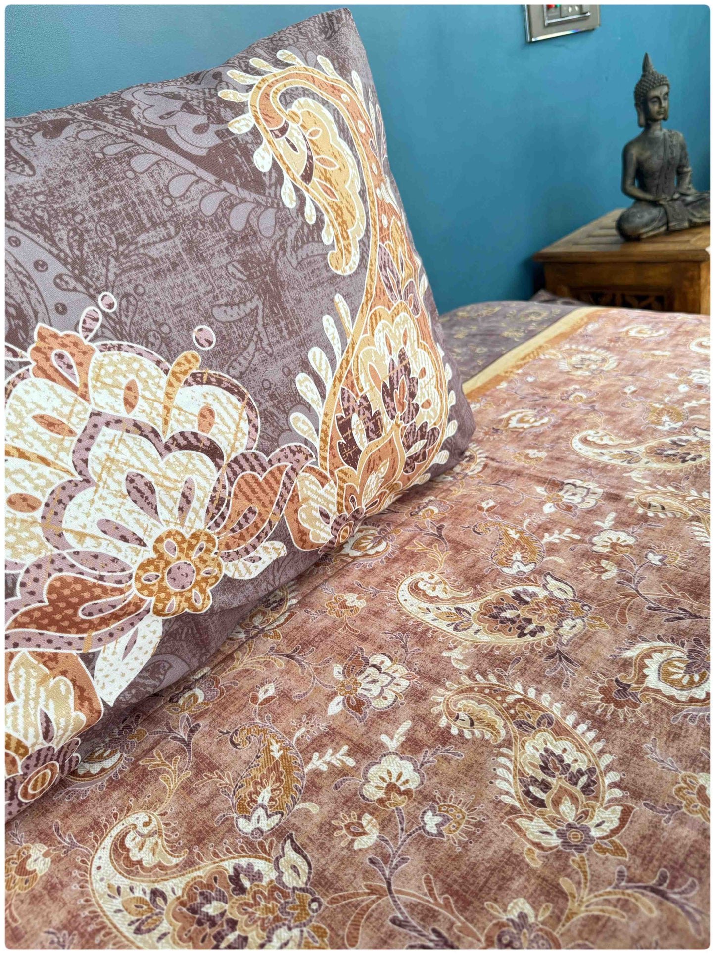 Decaso Paisley - Peach & Purple