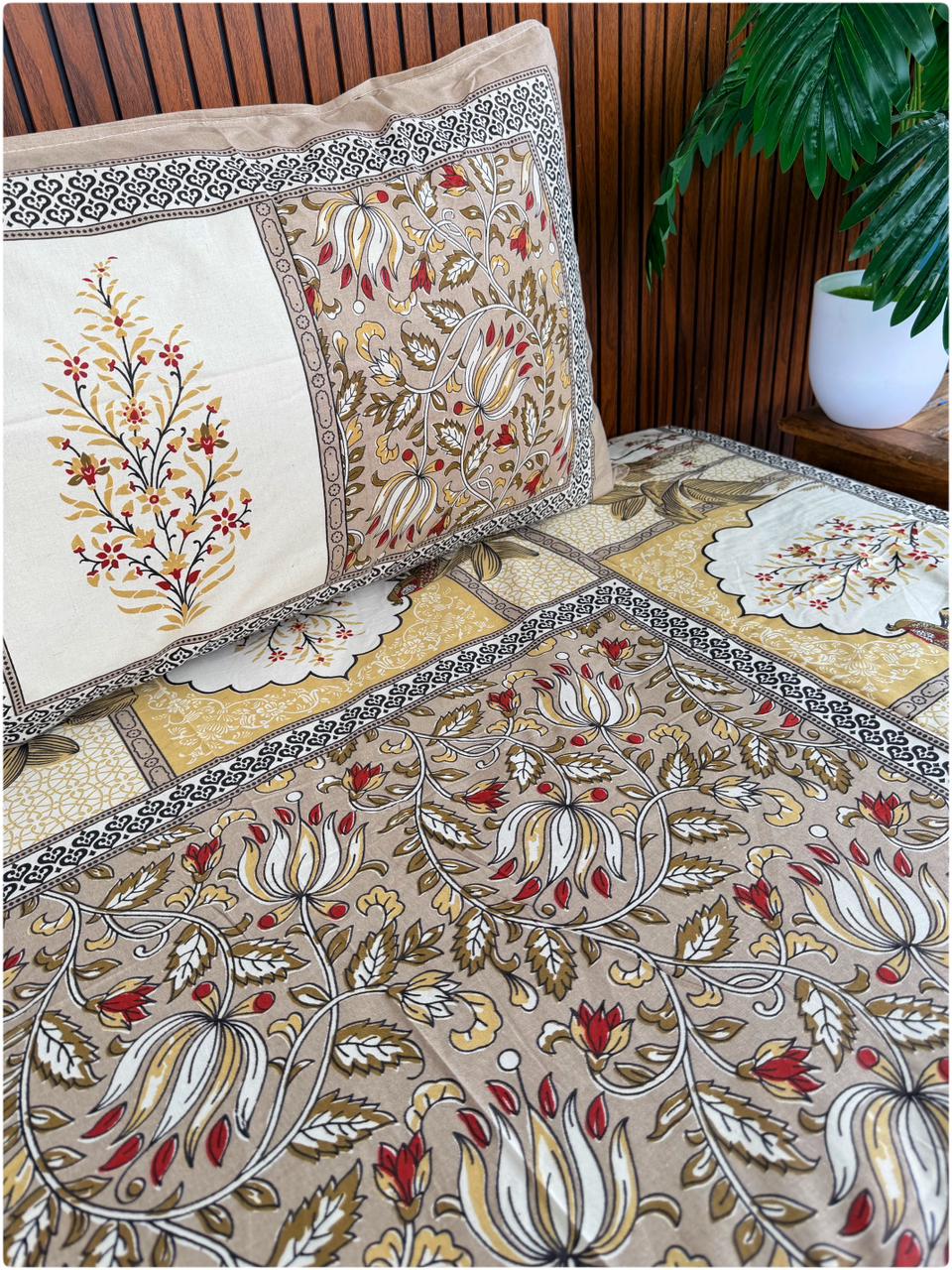 Ethnic Motif Premium Single Bedsheet - Beige & Gold