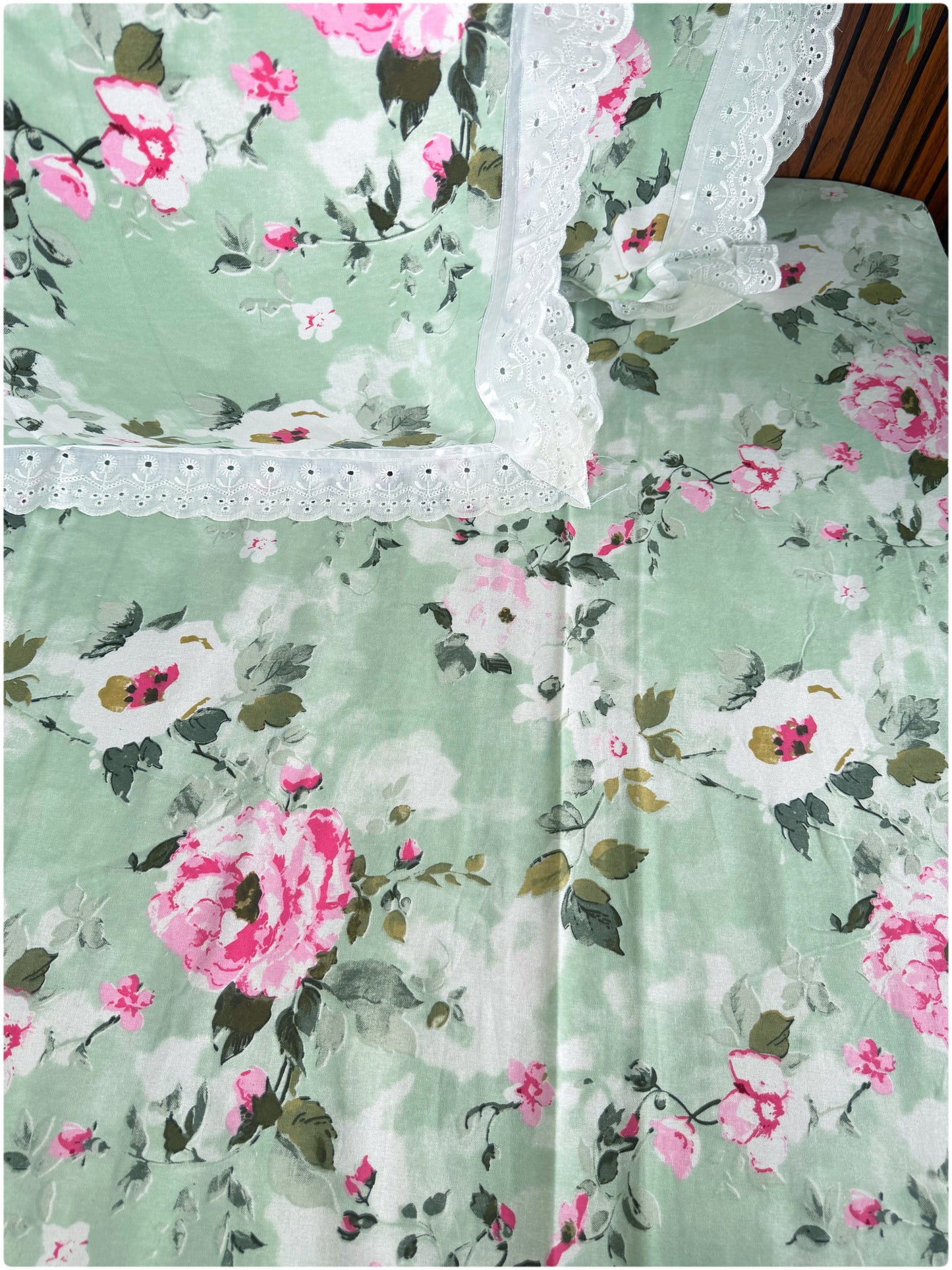 Floral Printed Super King Sized Bedsheet & Pillow Covers with Lace - Lime