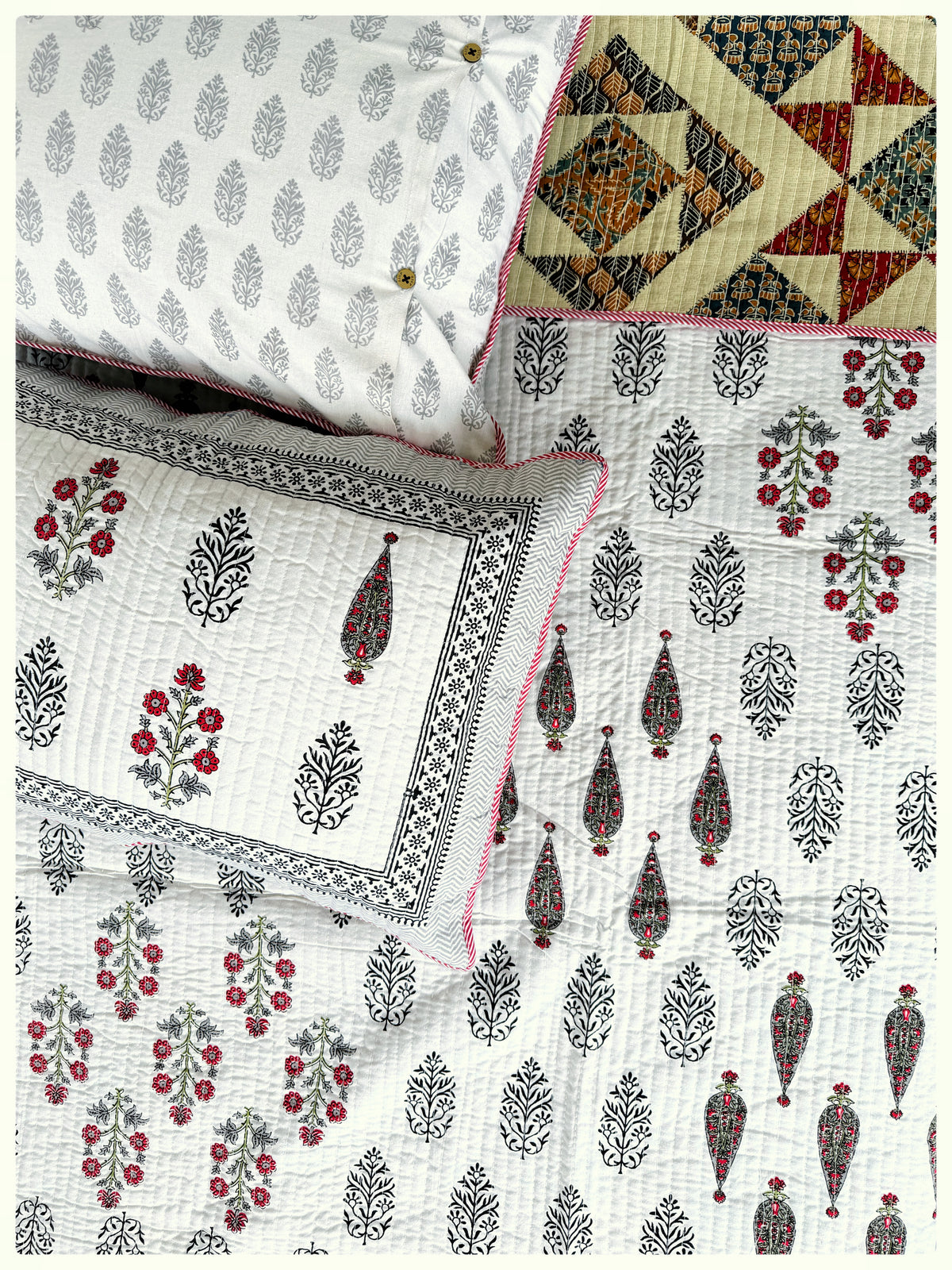 Scarlet Bloom Queen Bedcover