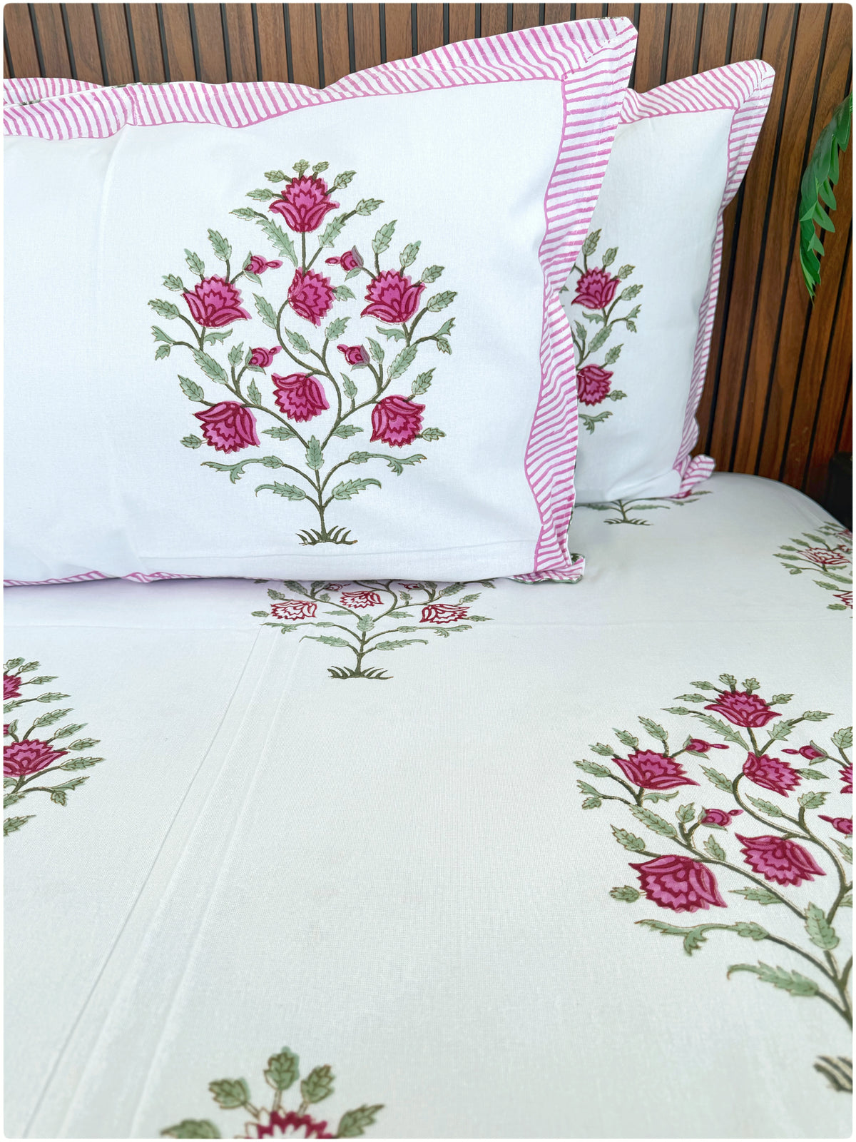 White & Rani OG Handblock Super King Bedsheet