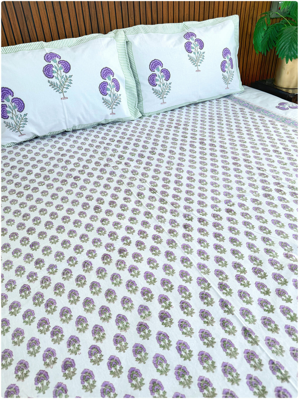 White & Purple OG Handblock Super King Bedsheet