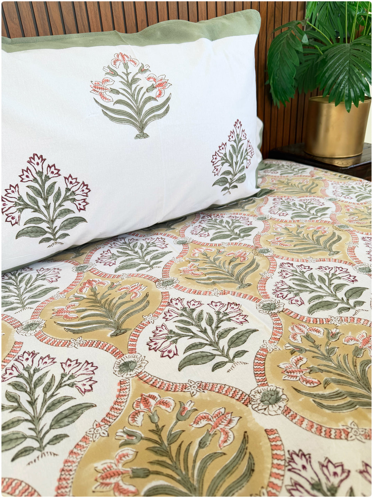Sunlit Star Handblock Queen Bedsheet