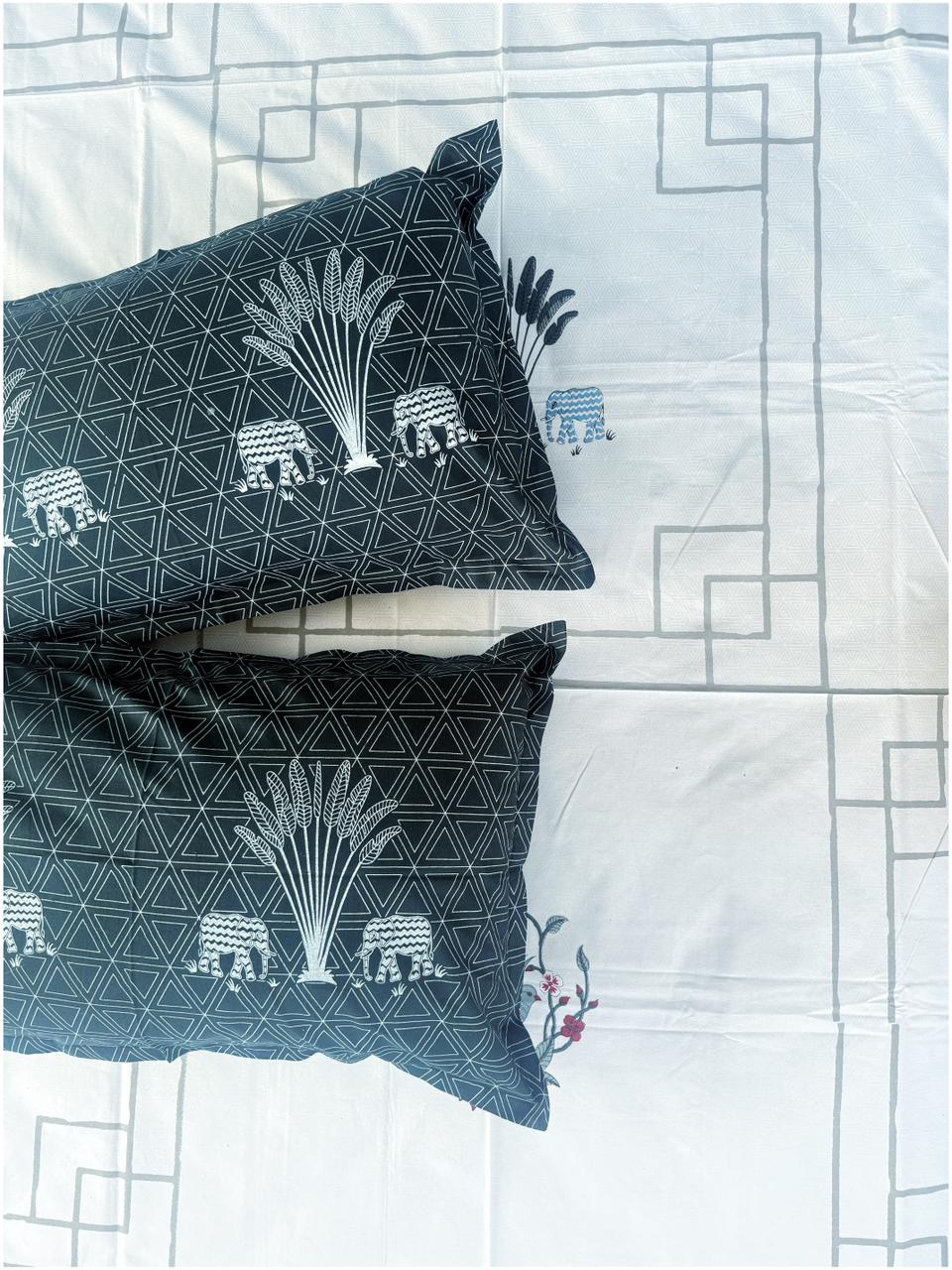 Decaso Ethnic - White & D.Grey