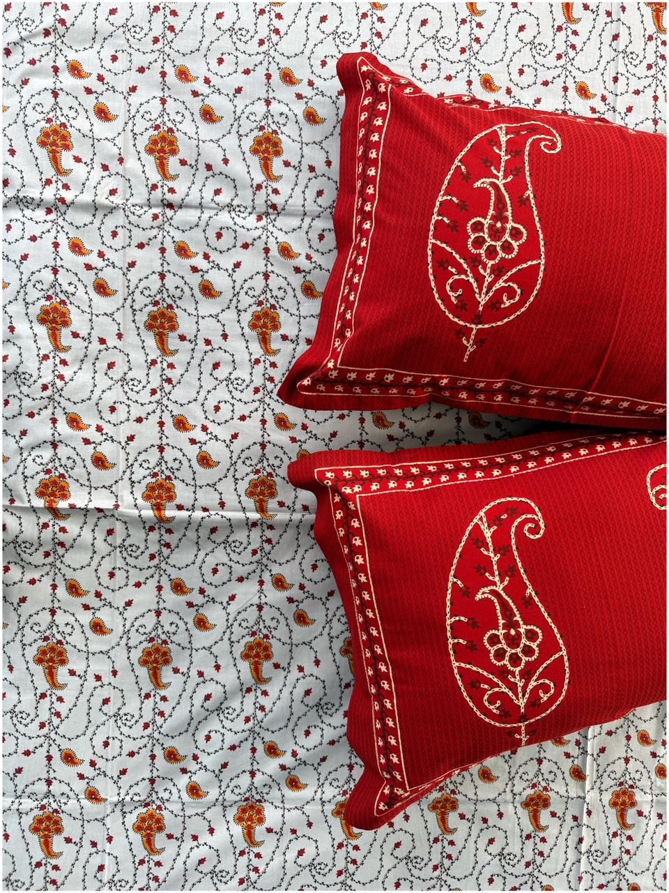 Classic Red Ethnic – 150 TC Premium Bed Sheet Set