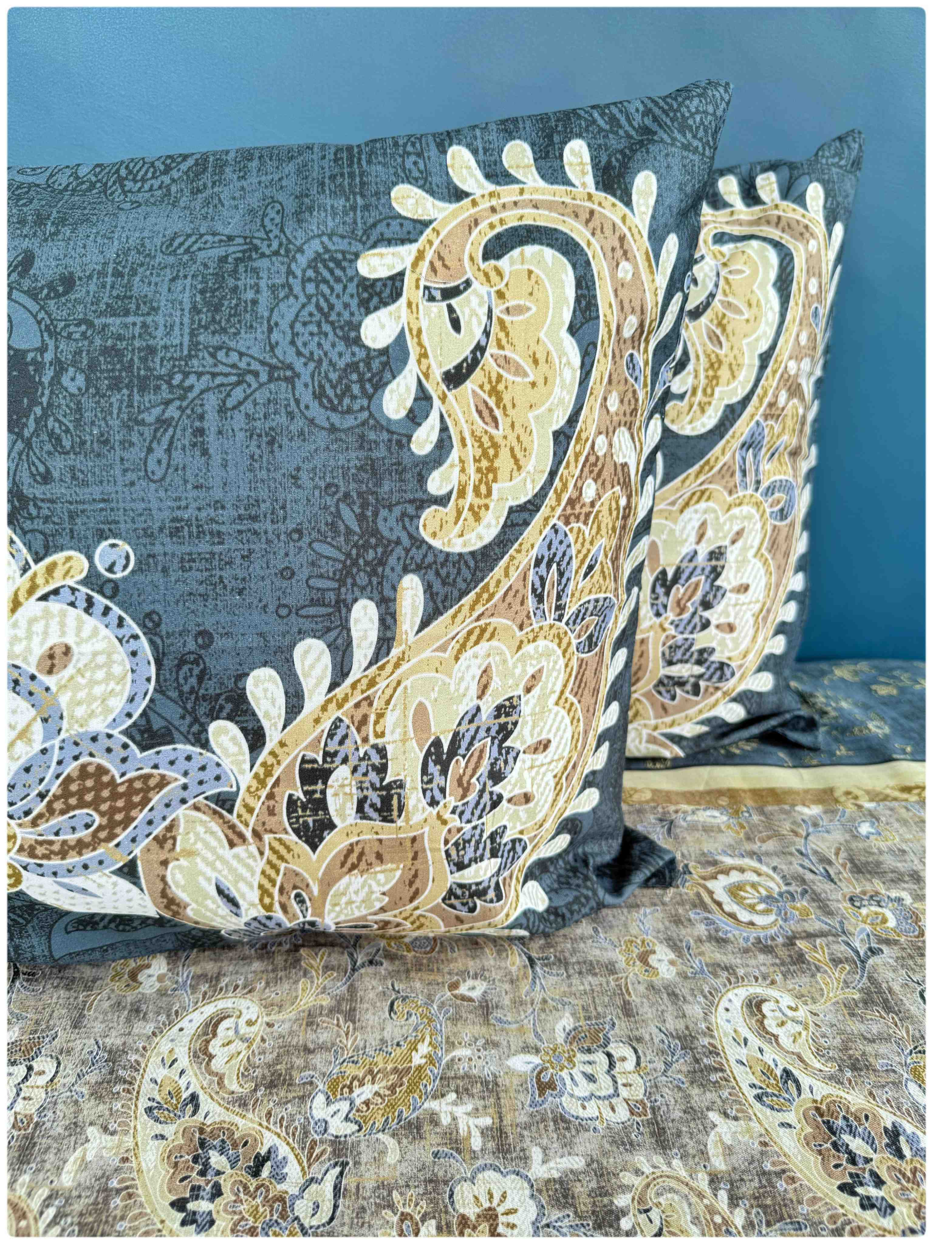 Decaso Paisley - Earthy Brown & Teal