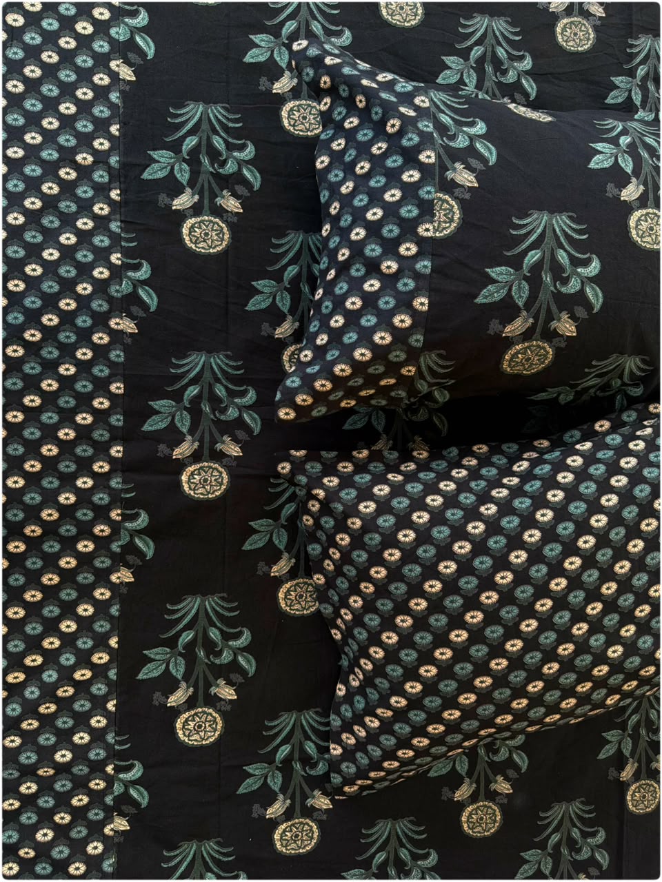 Ethnic Premium Queen Size Bedsheet - Black