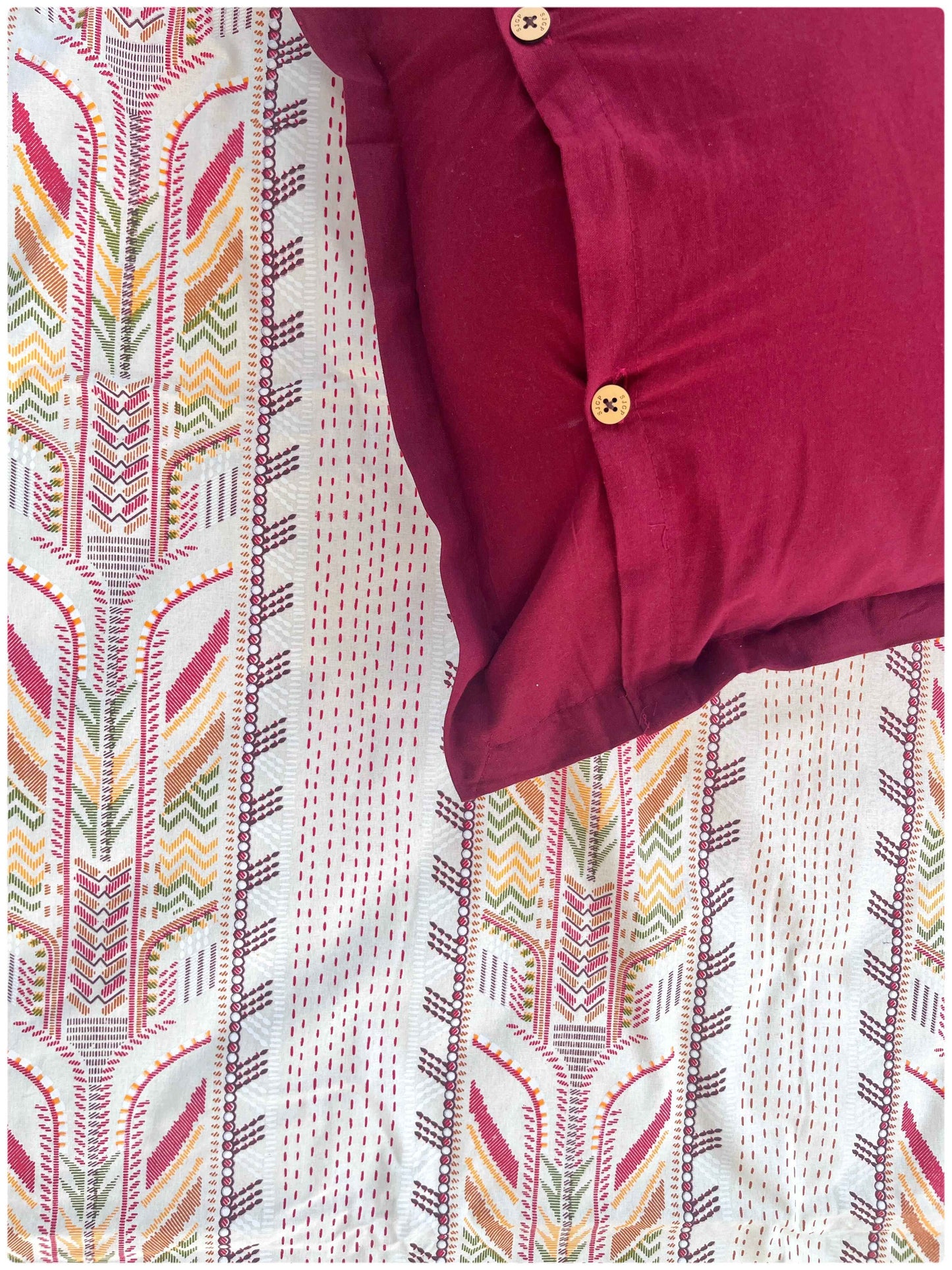 Decaso Embroidery Print - Maroon 2