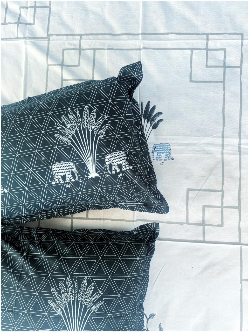 Decaso Ethnic - White & D.Grey