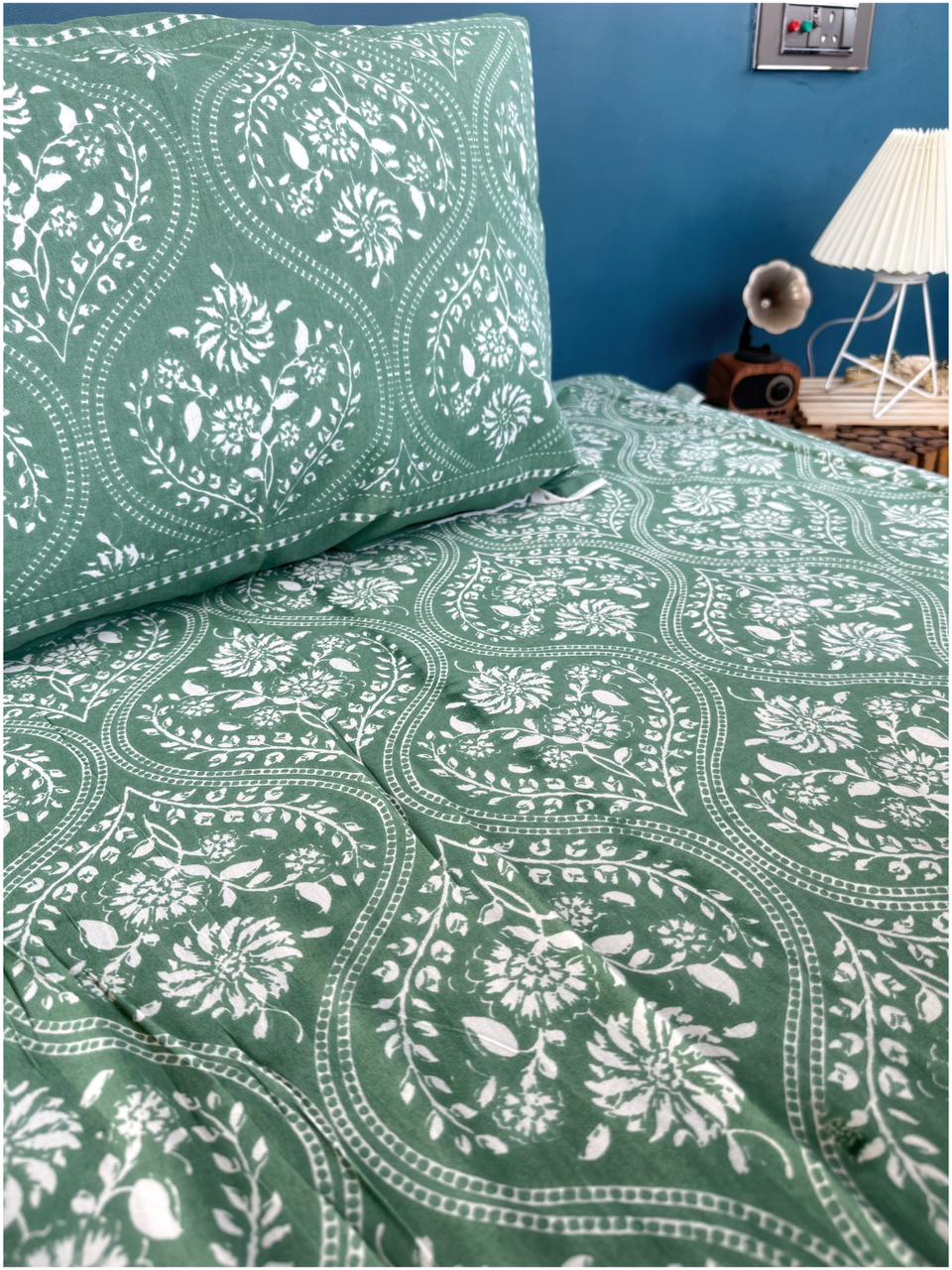 Decaso Floral - Sage