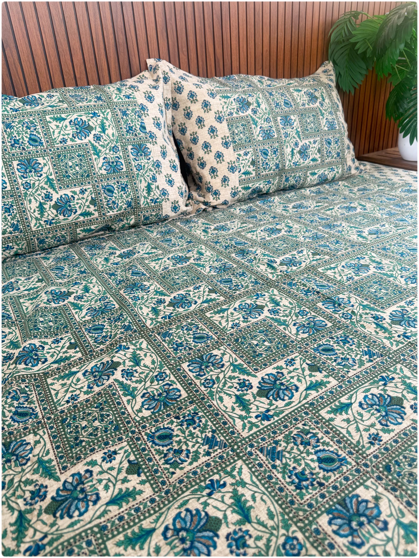 Ethnic Premium Queen Size Bedsheet - Cream & Royal