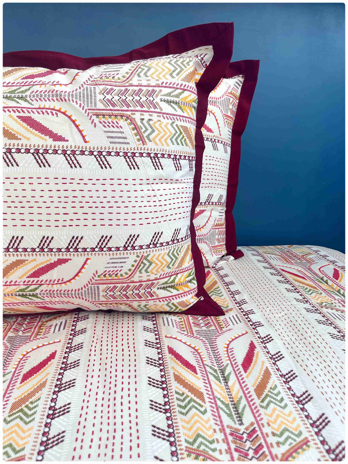 Decaso Embroidery Print - Maroon 2