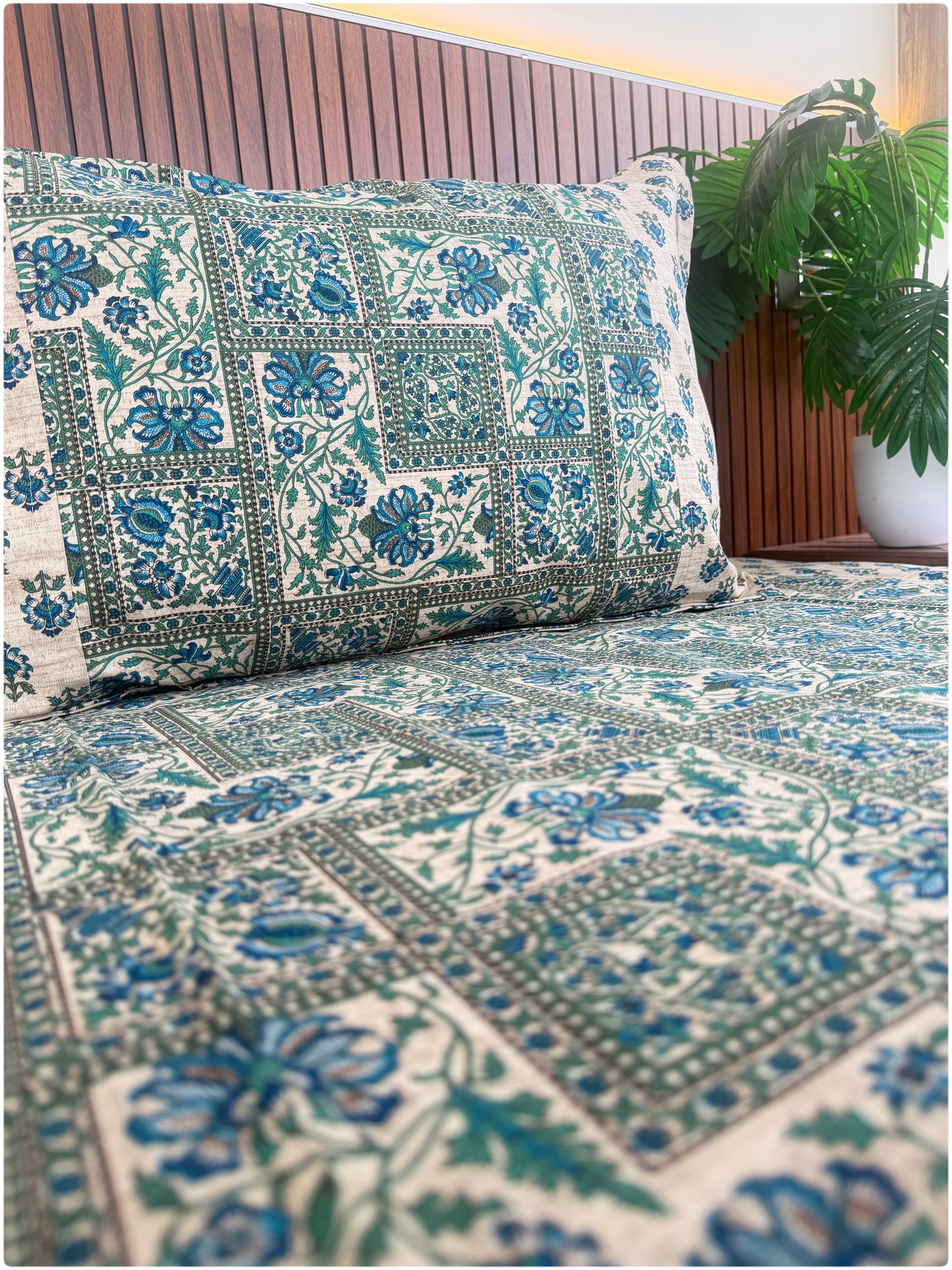 Ethnic Premium Queen Size Bedsheet - Cream & Royal