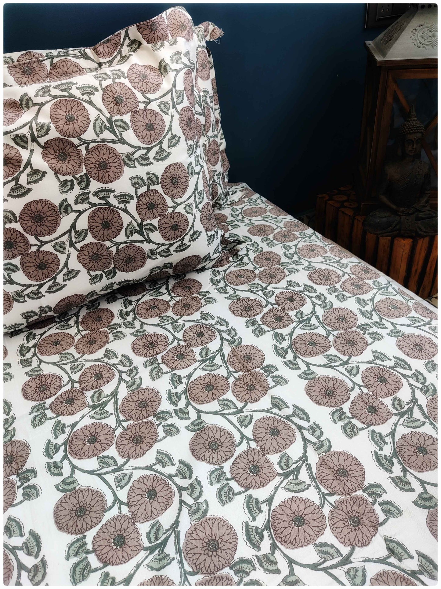 Decaso Florals - Brown