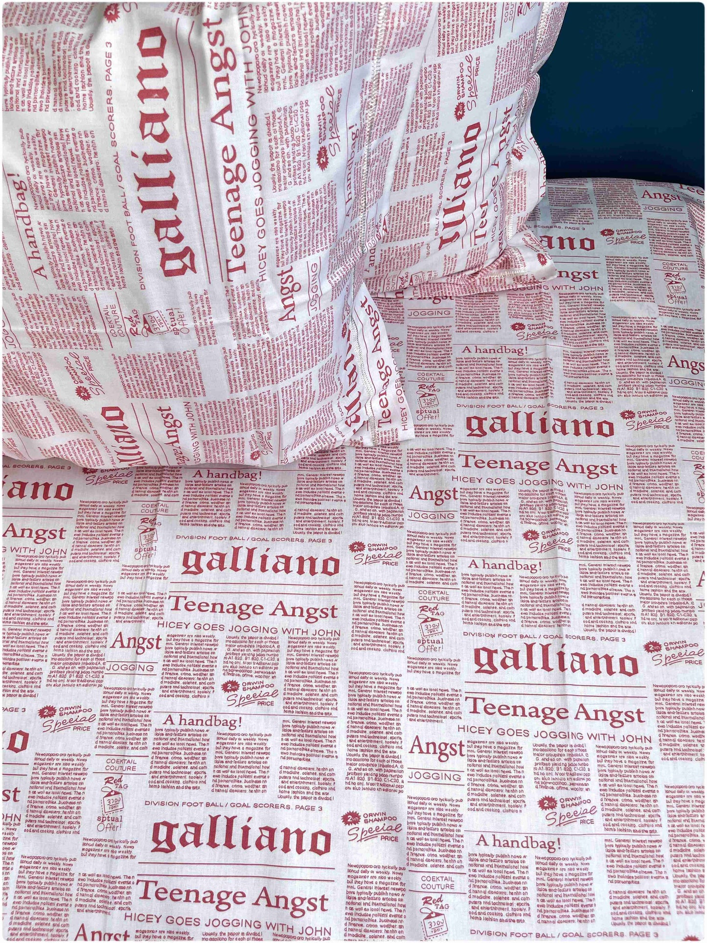 Decaso Newspaper Print - Pink