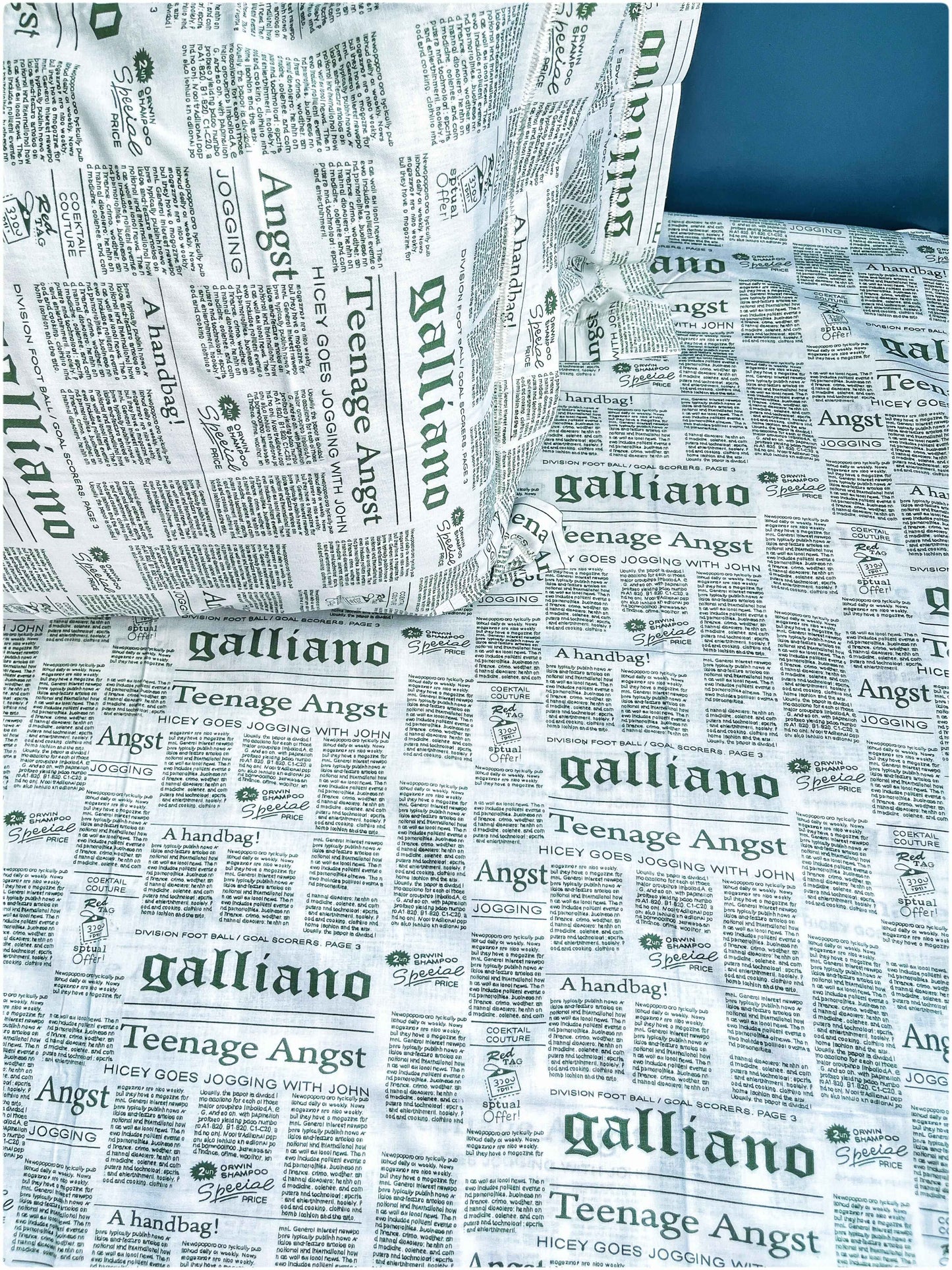 Decaso Newspaper Print - Green