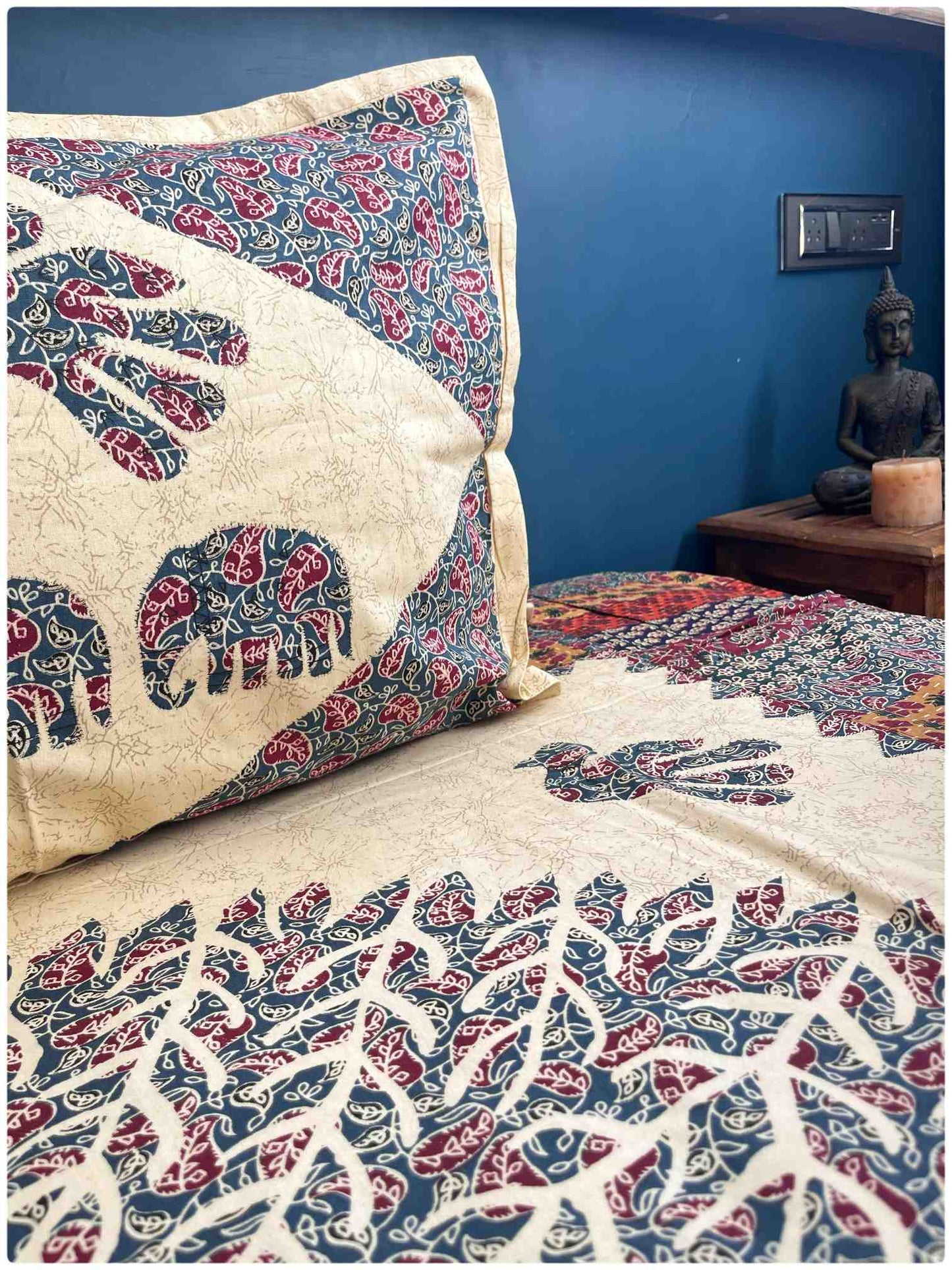 Decaso Ethnic - Marine & Maroon