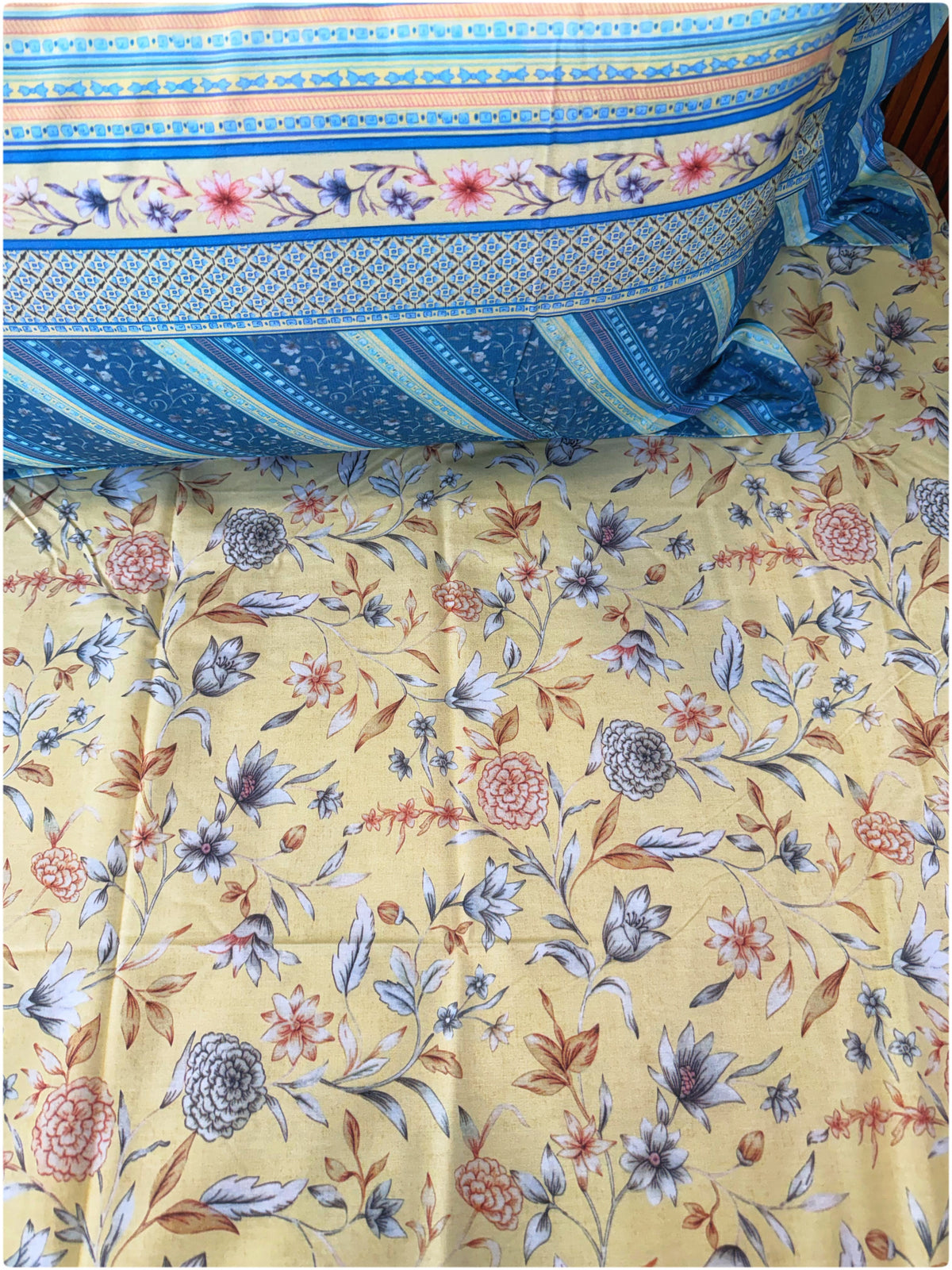 Lemon & Blue Floral Super King Bedsheet