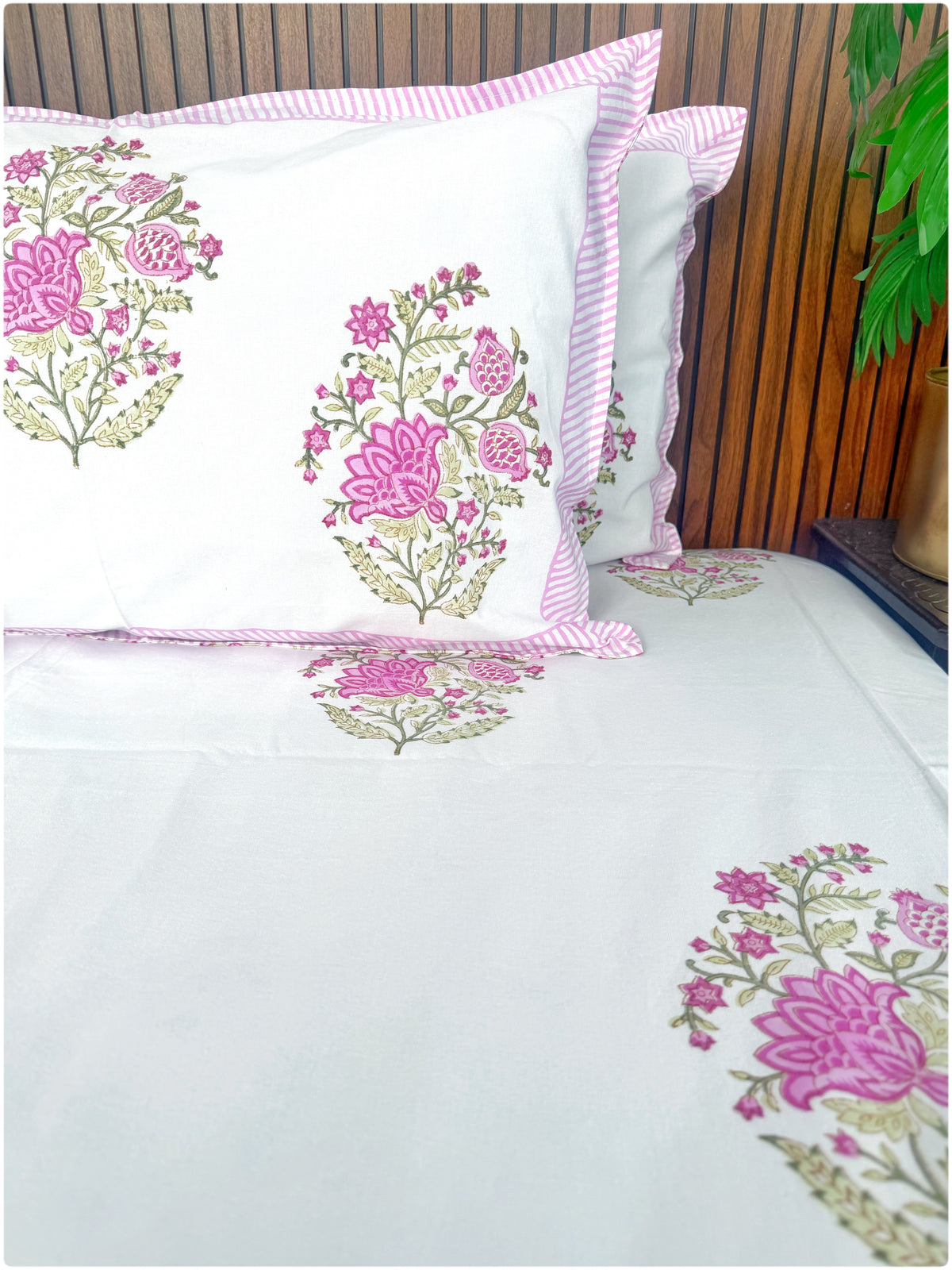 White & Pink OG Handblock Bedsheet