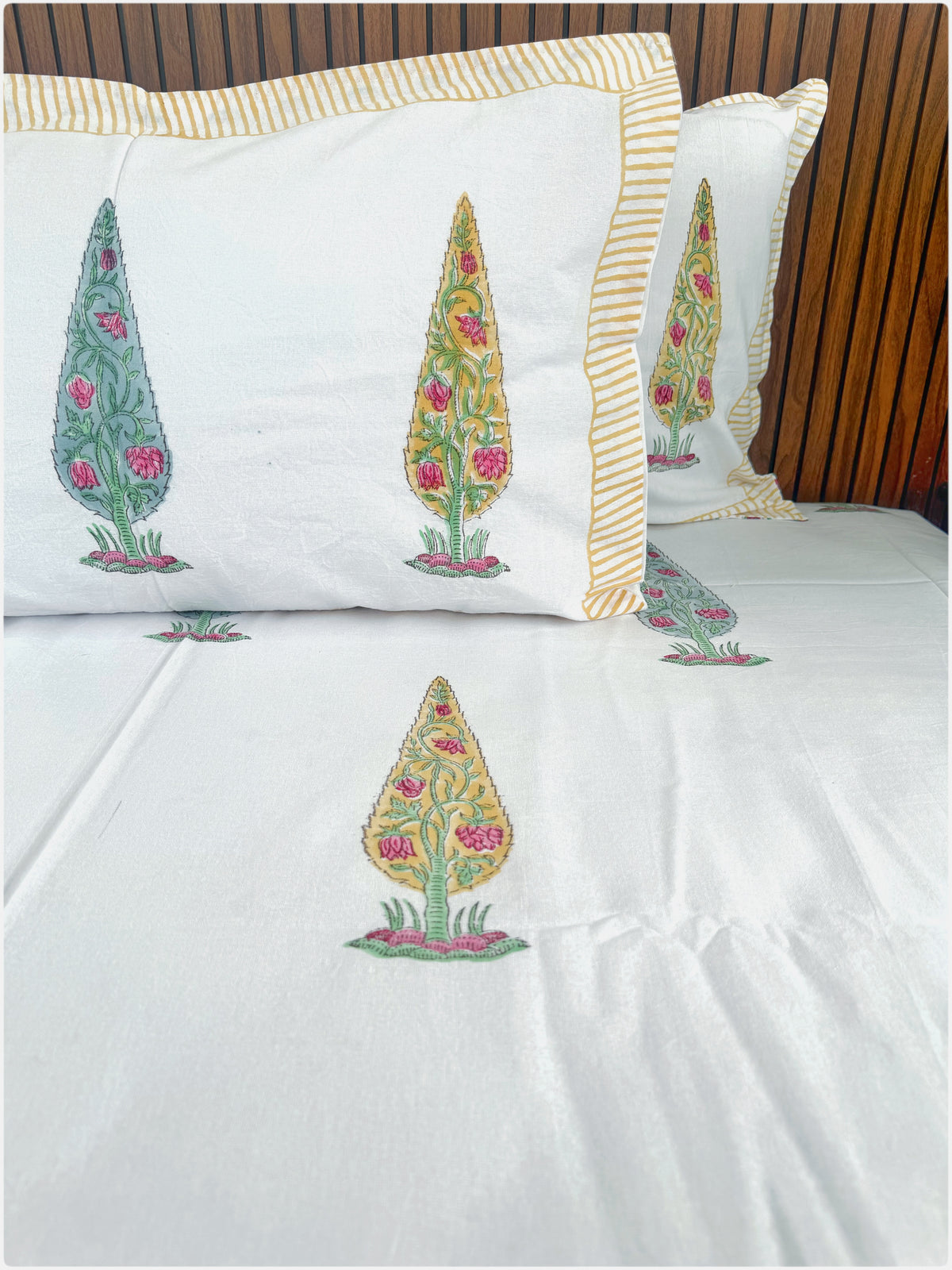 White & Yellow OG Handblock Bedsheet