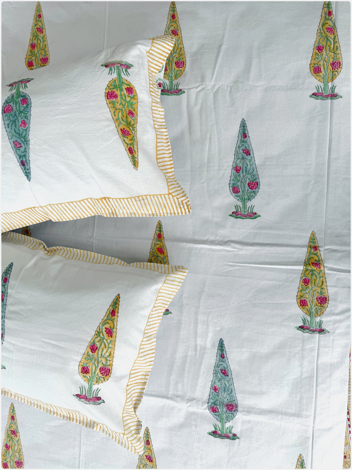 White & Yellow OG Handblock Bedsheet