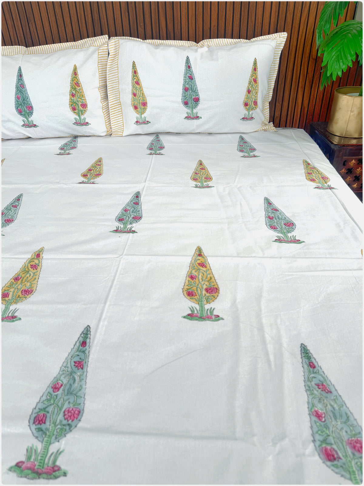 White & Yellow OG Handblock Bedsheet