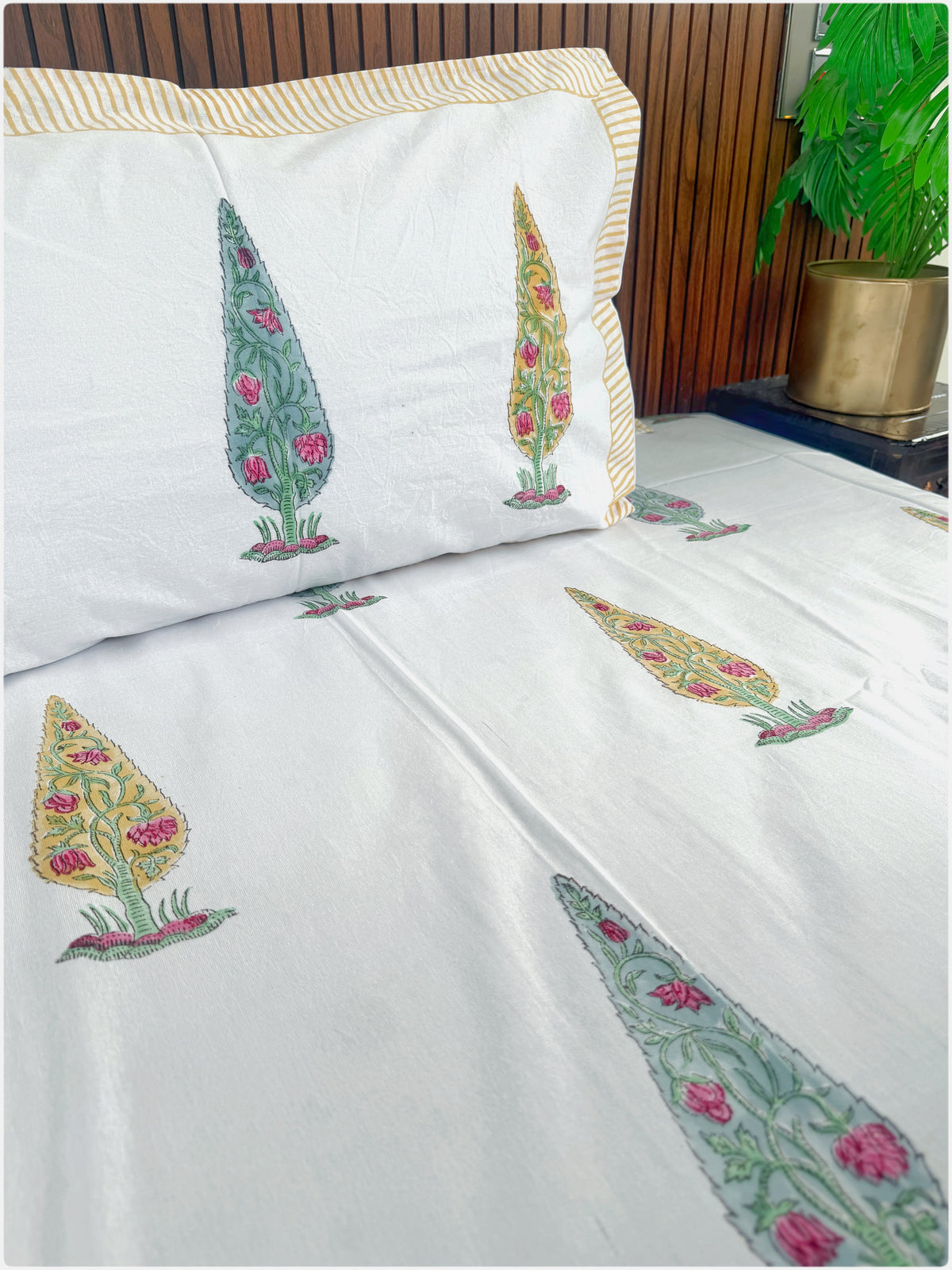 White & Yellow OG Handblock Bedsheet