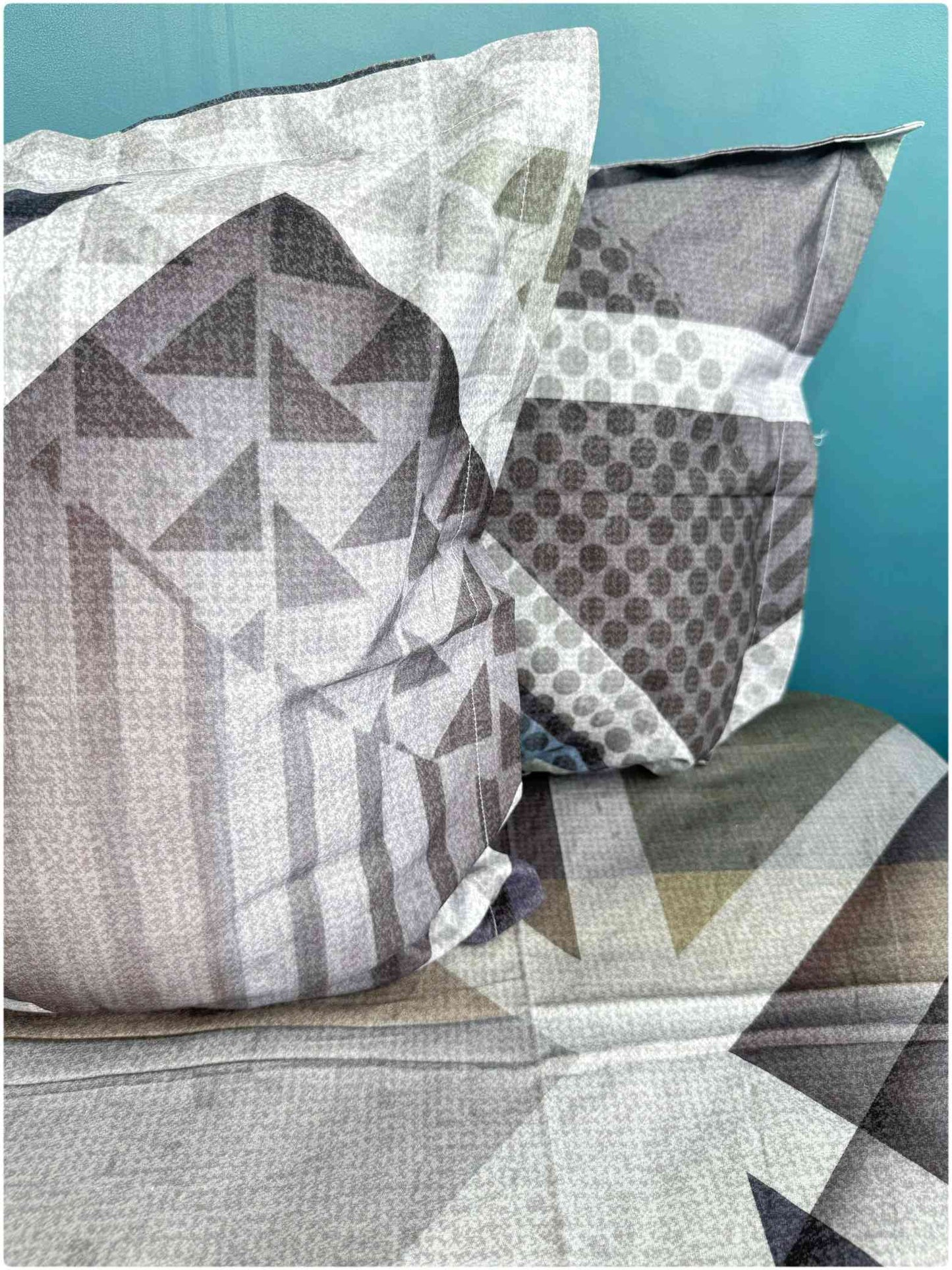 Decaso Triangle - Green