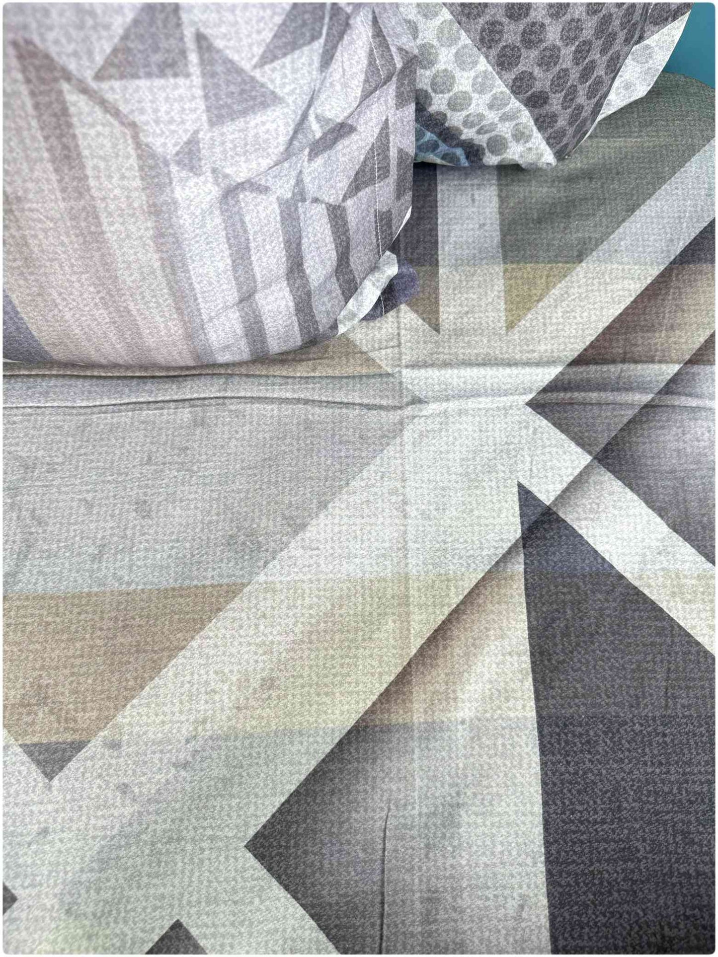 Decaso Triangle - Green