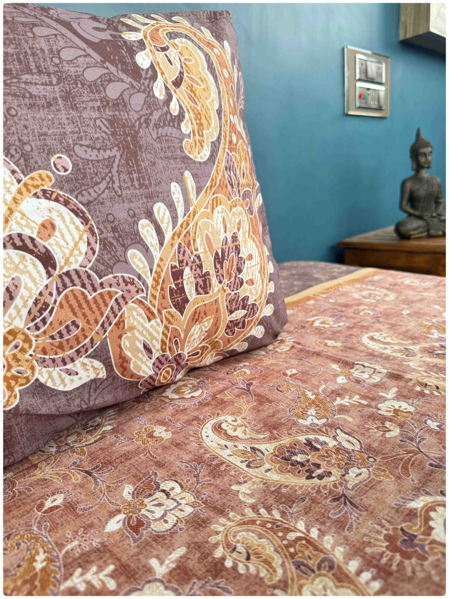 Decaso Paisley - Peach & Purple