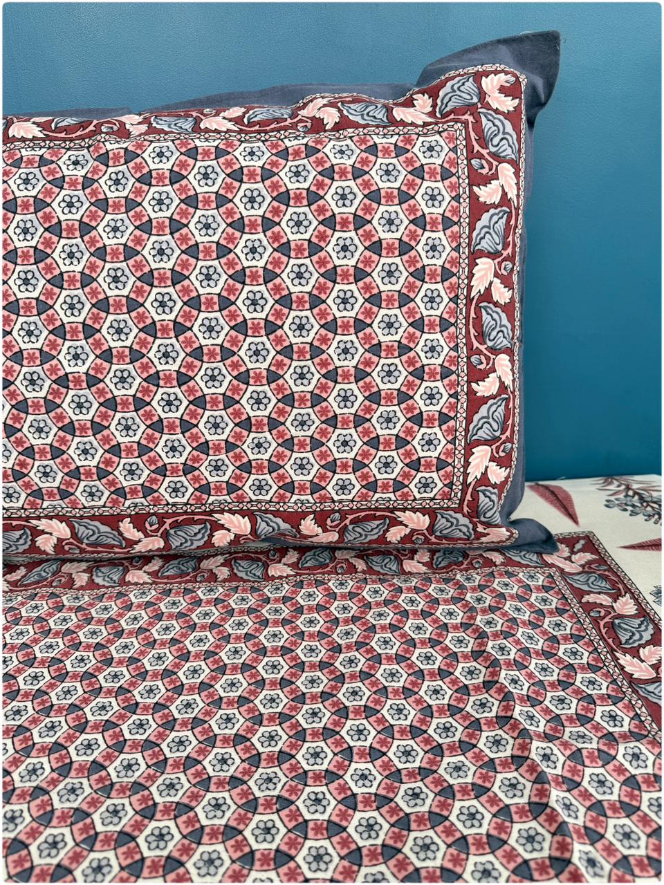 Heritage Printed Single Cotton Bedsheet - Maroon