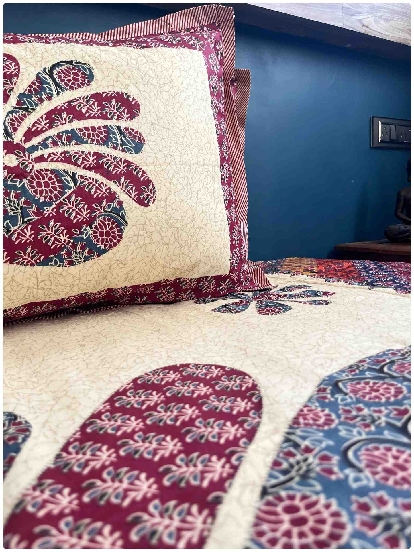 Decaso Ethnic - Navy & Maroon