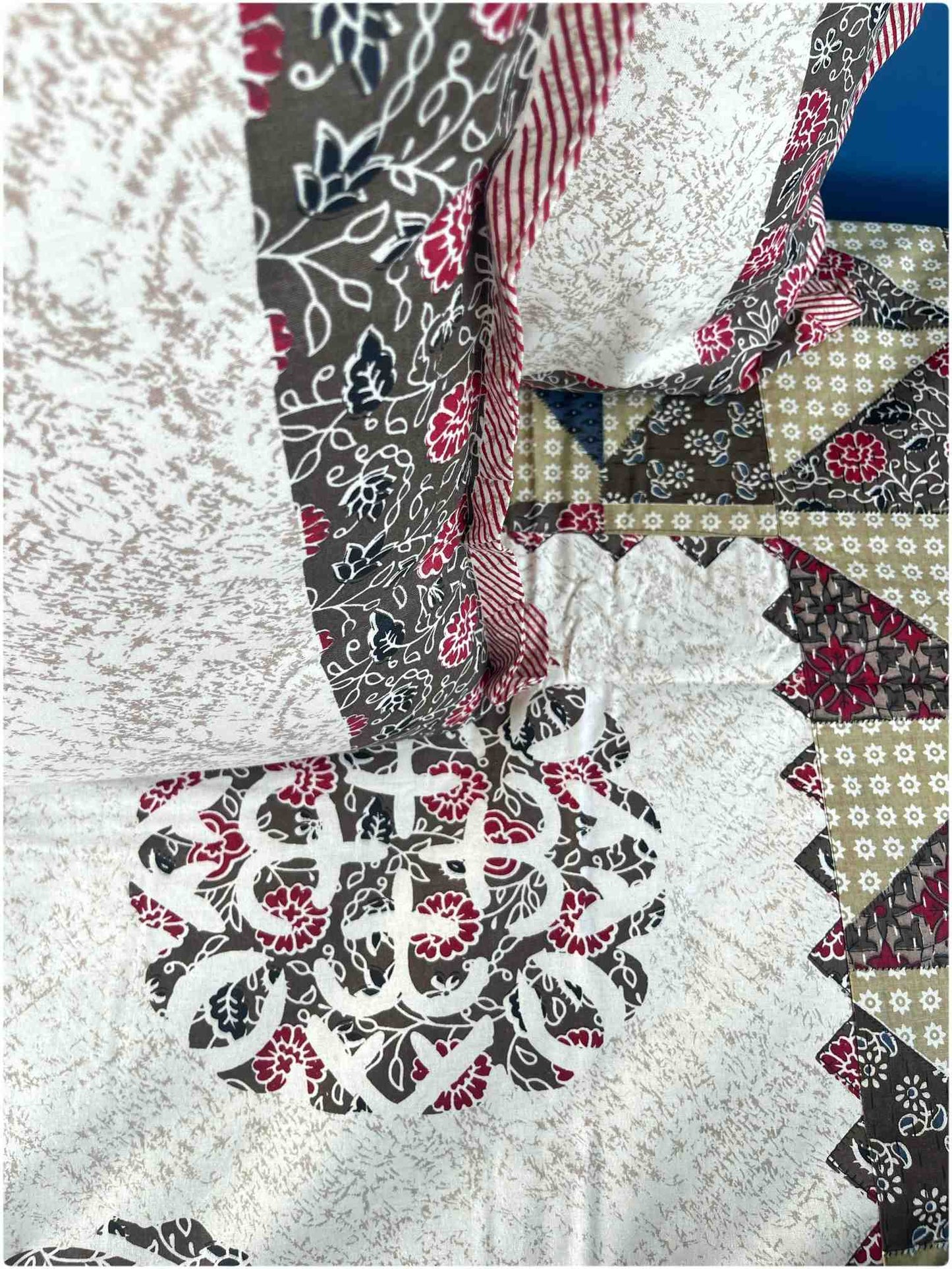 Decaso Ethnic - Deep Brown & Maroon
