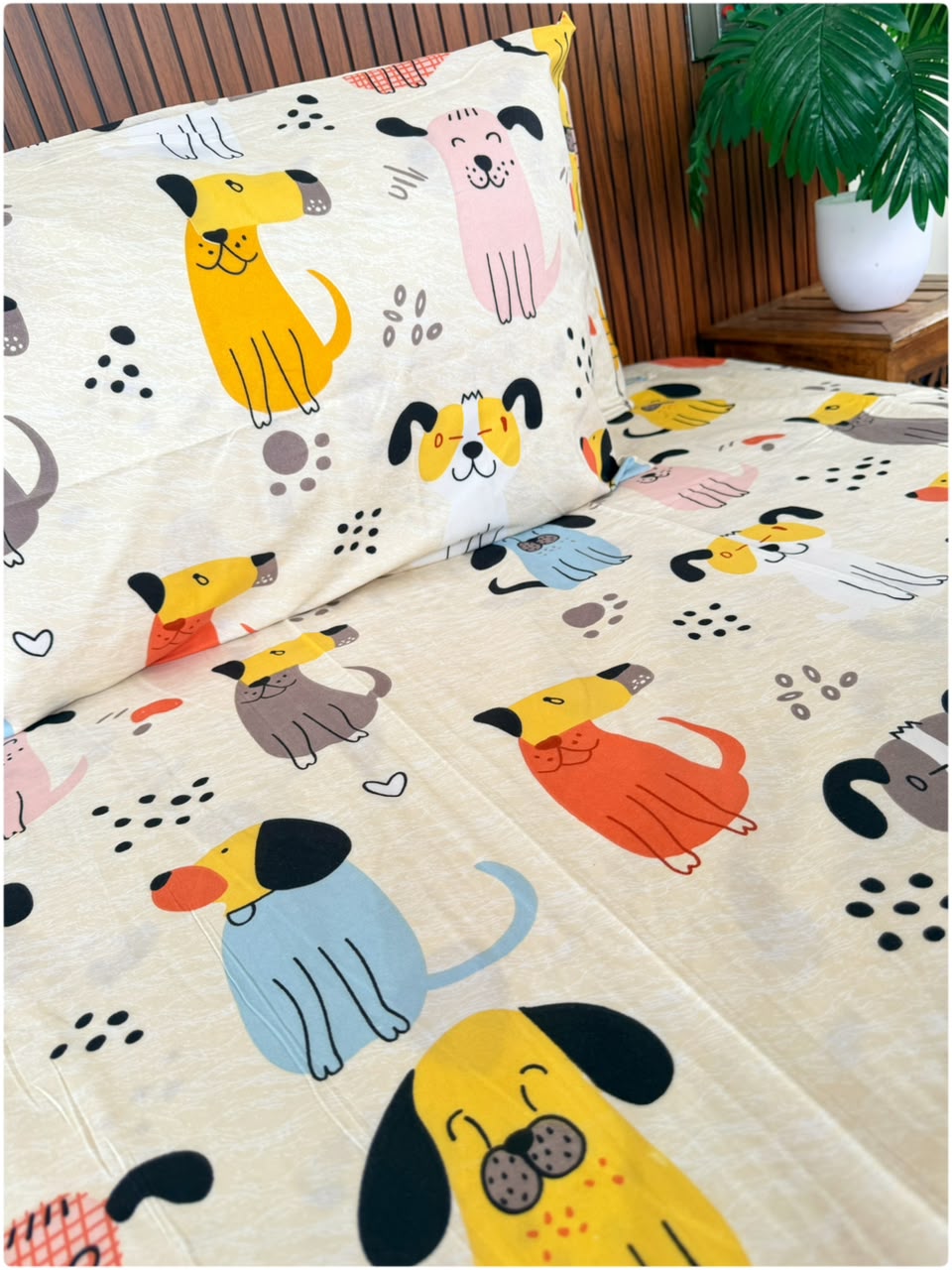 Cream Dog Printed - Kids Bedsheet