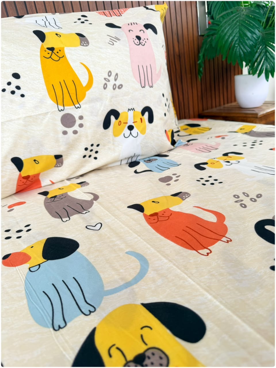 Cream Dog Printed - Kids Bedsheet