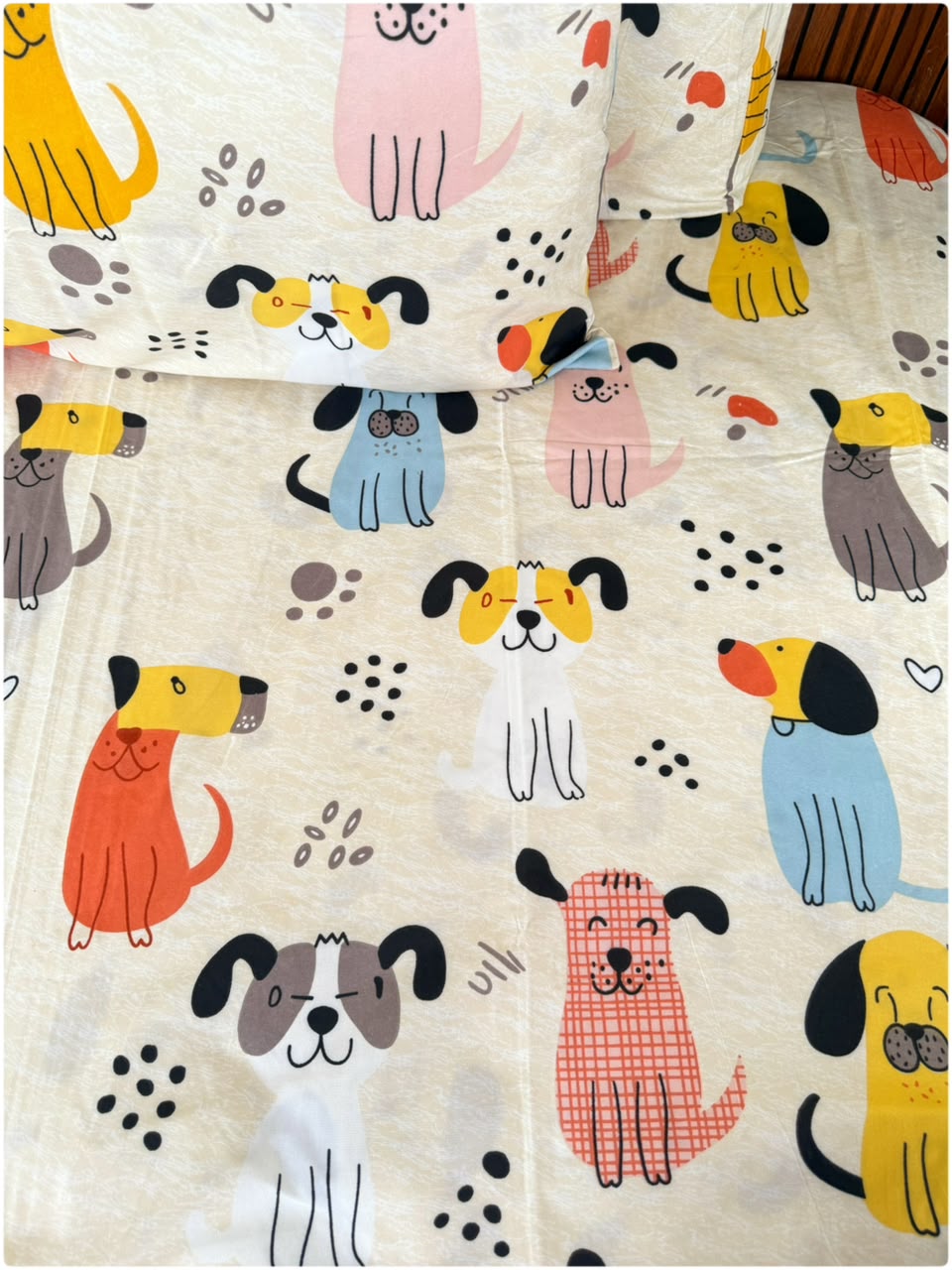 Cream Dog Printed - Kids Bedsheet