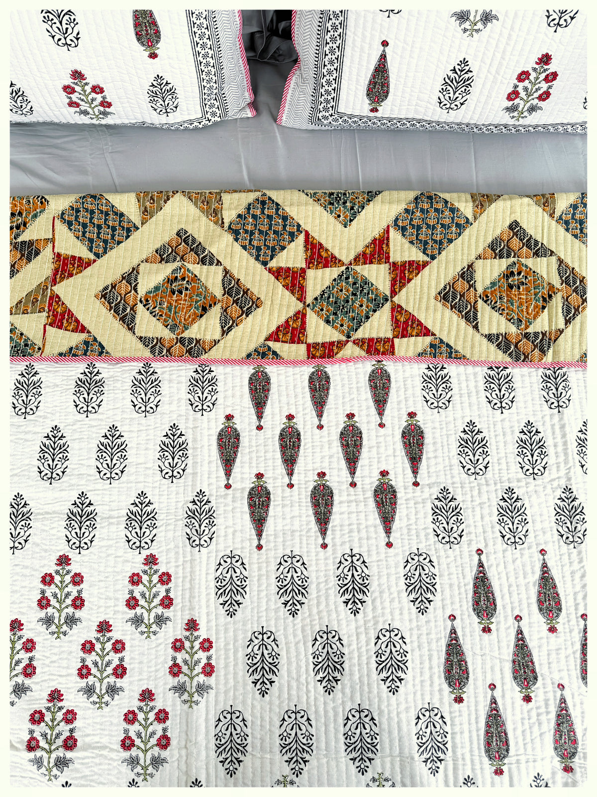Scarlet Bloom Queen Bedcover